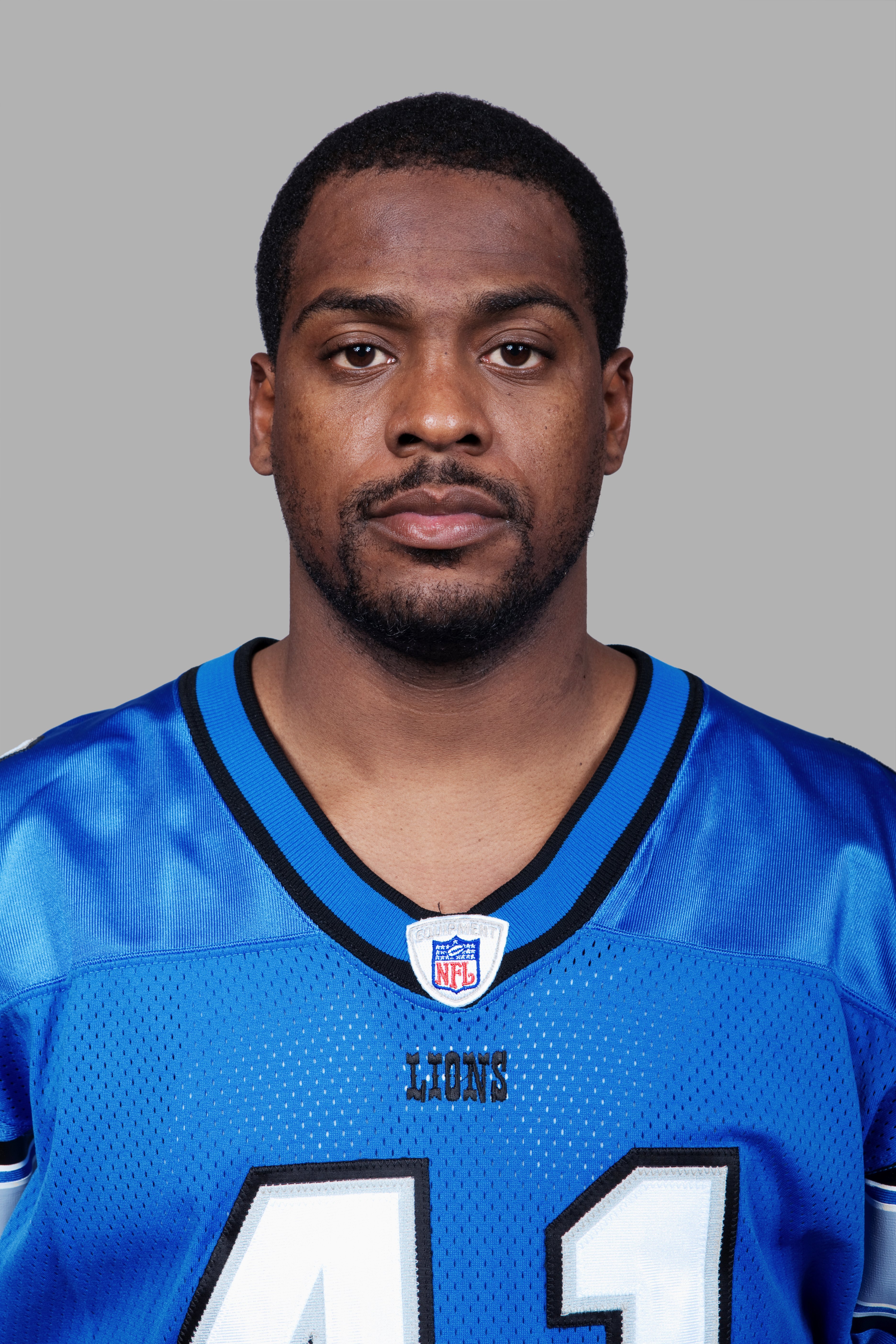 Ronyell Whitaker poses for his NFL headshot in 2008 | Source: Getty Images