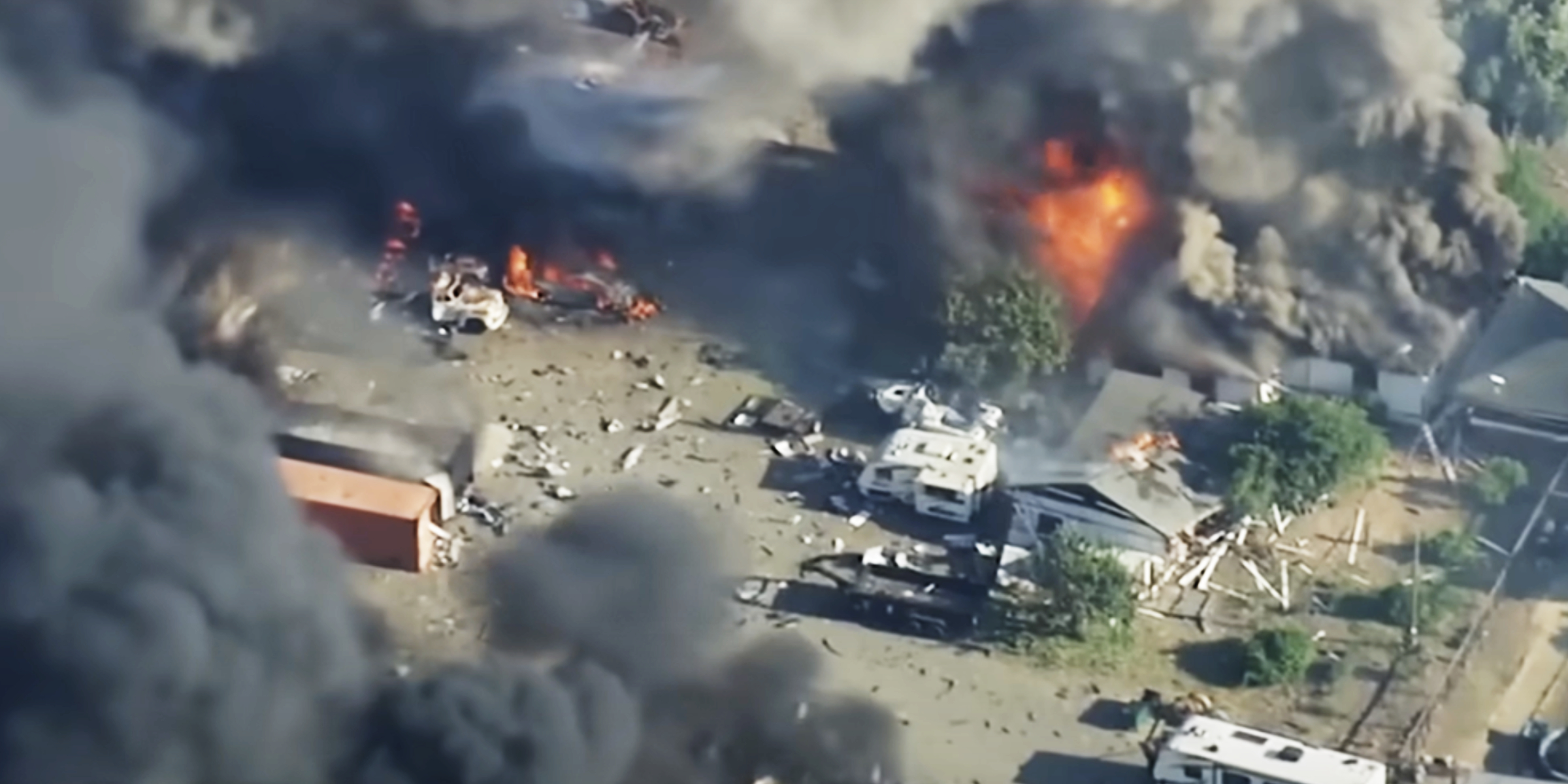 Flames and thick smoke rise from the blast site in Esparto | Source: YouTube/ABCNews