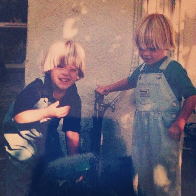 Dylan and Cole Sprouse as little boys, posted on July 18, 2014. | Source: Instagram/colesprouse