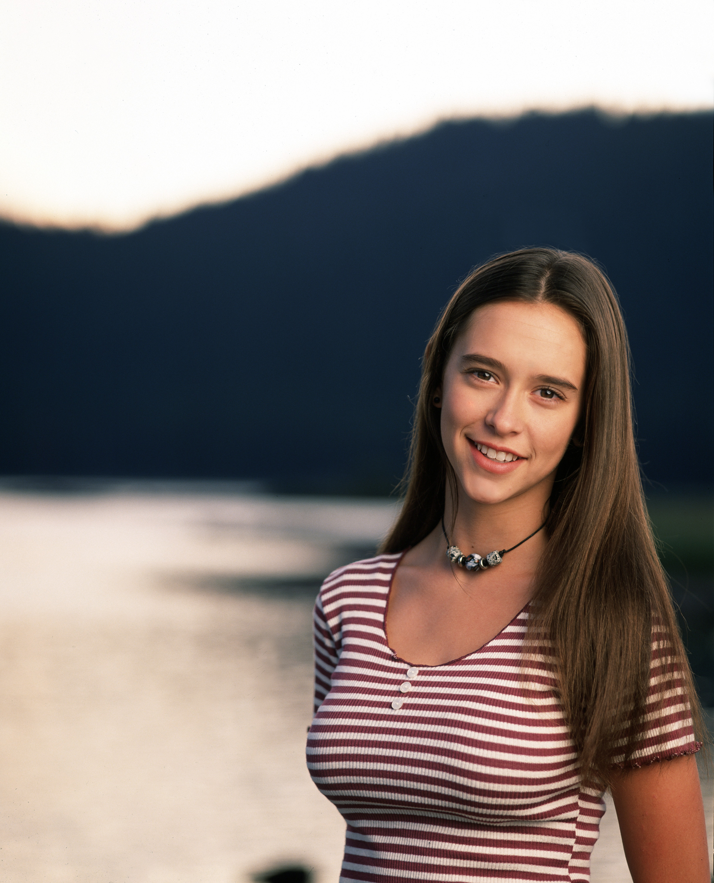 Jennifer Love Hewitt starred in the short-lived drama series early in her acting career. For this taping, she appeared in a promotional still for "McKenna" on September 15, 1994, in the United States.