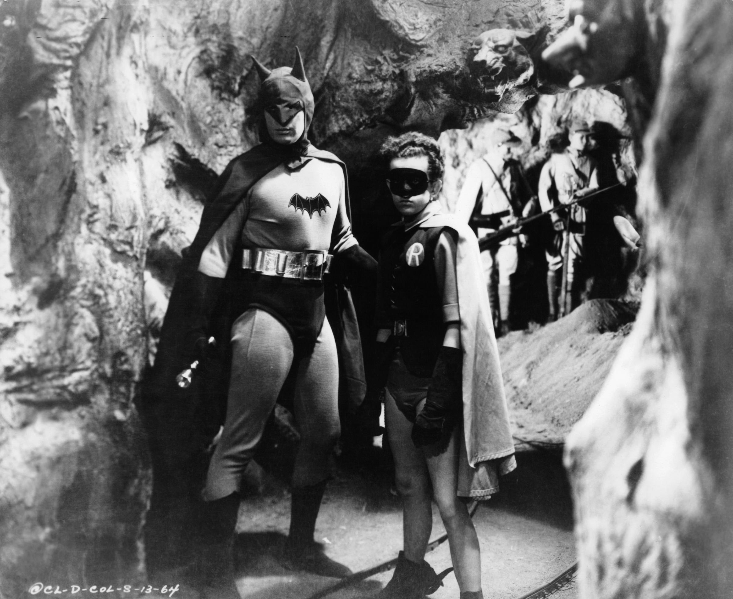 The first live-action Batman joins Douglas Croft's Robin in a scene from Columbia Pictures' groundbreaking 1943 "Batman" serial. | Source: Getty Images
