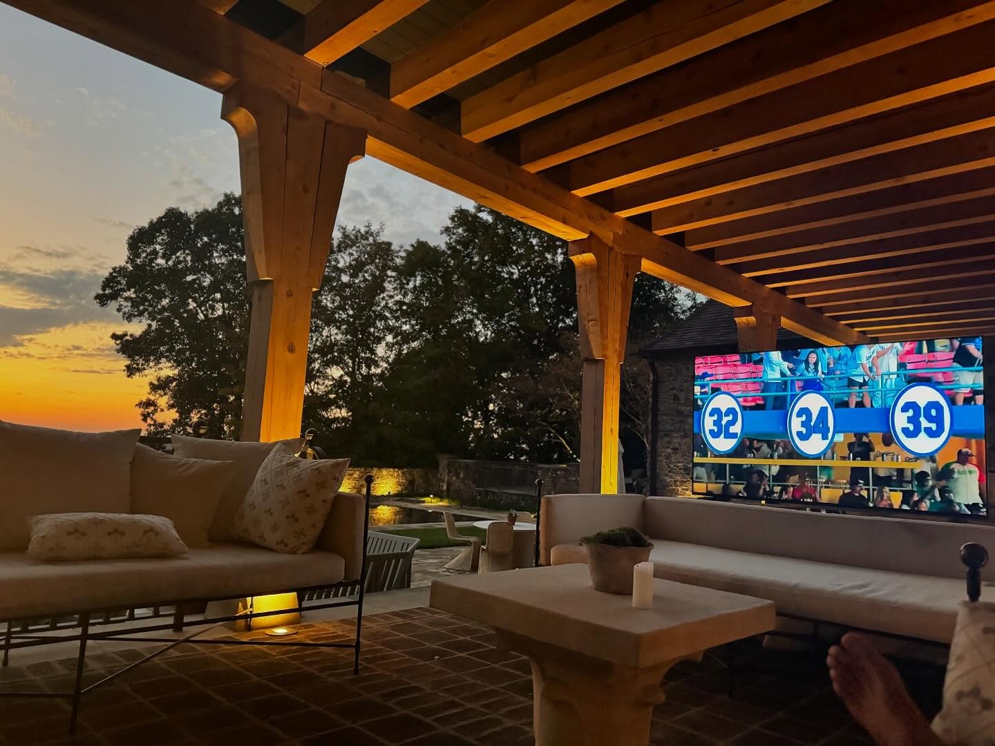 The Nashville estate has been the couple's principal family residence for more than two decades. Its expansive living areas offer plenty of room for entertaining and relaxing away from demanding performance schedules. | Source: Instagram/thetimmcgraw