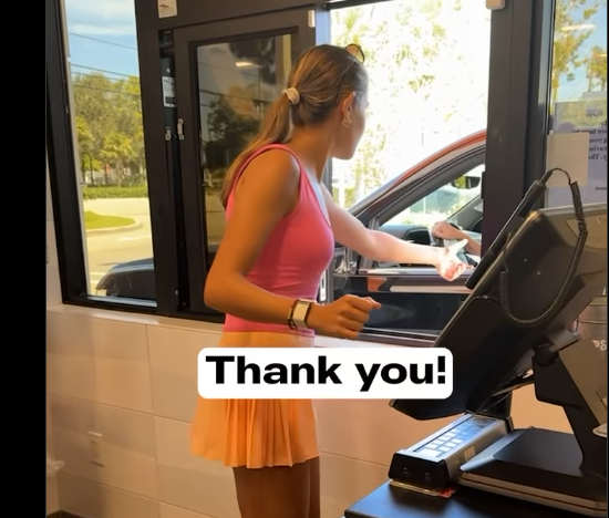 Kai Trump receives payment from a customer at a Dunkin' Donuts, dated June 17, 2025 | Source: Instagram/kaitrumpgolfer