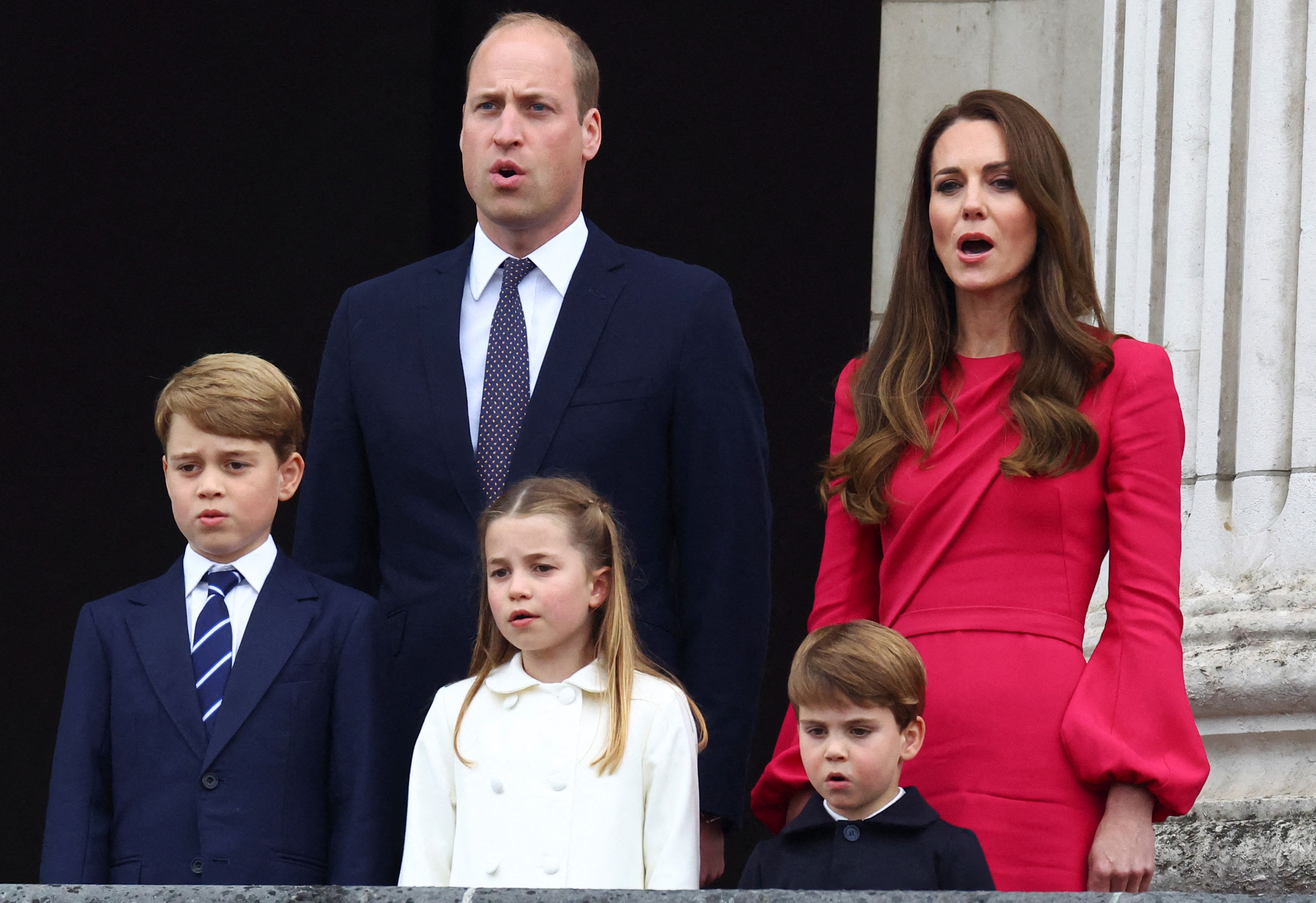 William and Catherine appeared with George, Charlotte and Louis during Queen Elizabeth II's Platinum Jubilee celebrations in June 2022, when the family still held the Cambridge titles. At the time, the children also used "Cambridge" as their surname at school. | Source: Getty Images