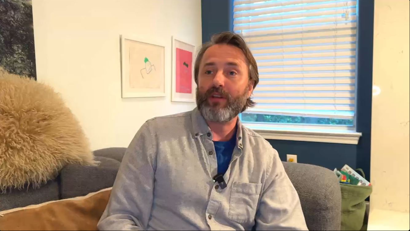 Vincent Kartheiser spoke during an appearance on Landon Ashworth's podcast, where many viewers took notice of the actor's rugged new look years after his time on "Mad Men." | Source: YouTube/Landon Ashworth