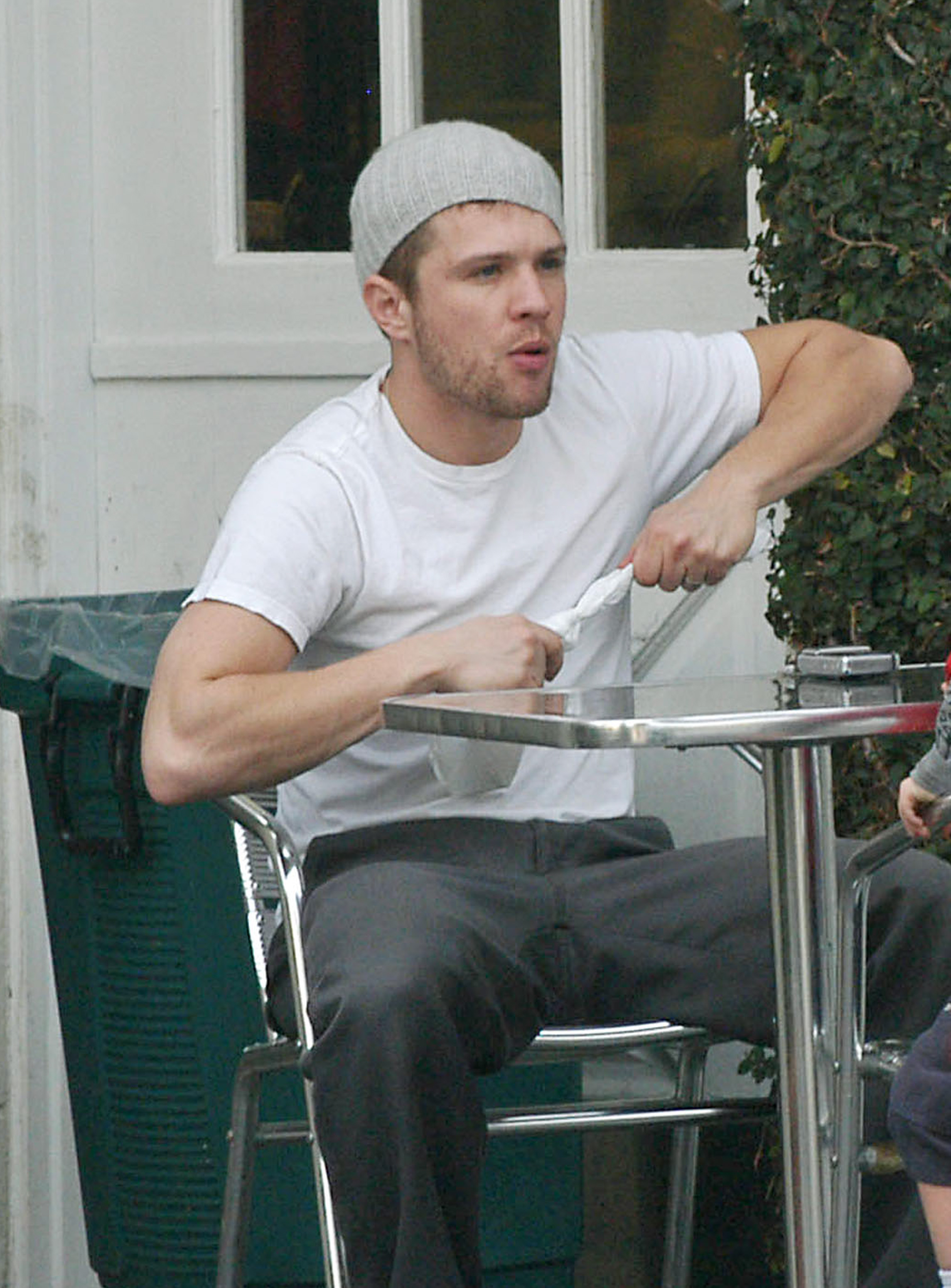 Ryan Phillippe spotted on February 26, 2006, in Los Angeles, California. | Source: Getty Images