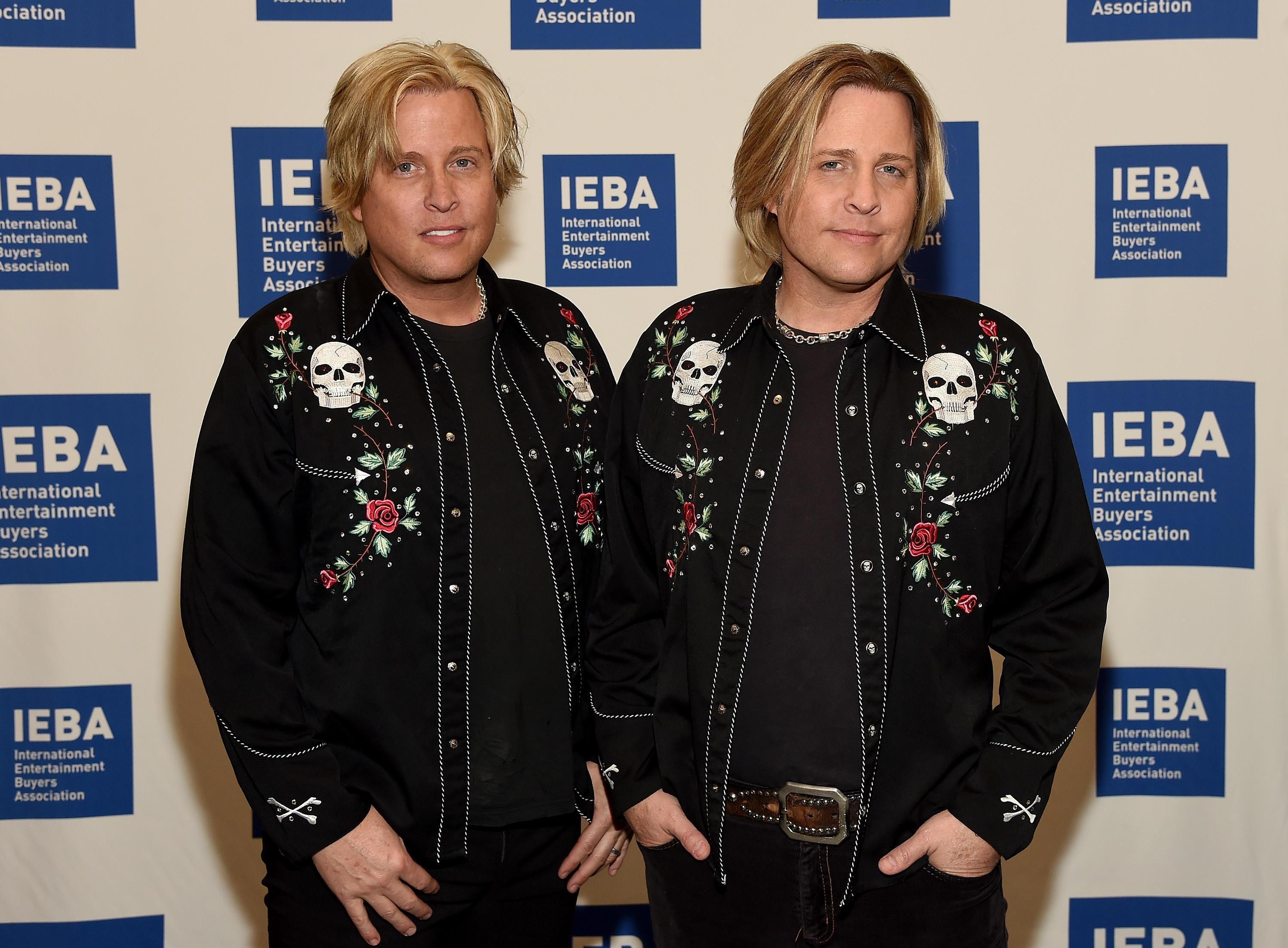 Gunnar and Matthew Nelson of "Ricky Nelson Remembered" pose during the Paradise Artists Party on October 13, 2015, in Nashville, Tennessee. | Source: Getty Images