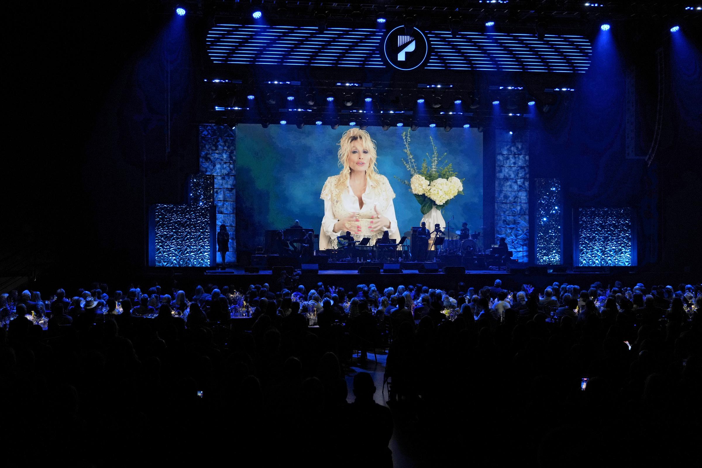Dolly’s legacy lived just as strongly in the people she touched — friends, collaborators and fellow artists who carried stories of her generosity, loyalty and support long after the moment itself had passed. | Source: Getty Images