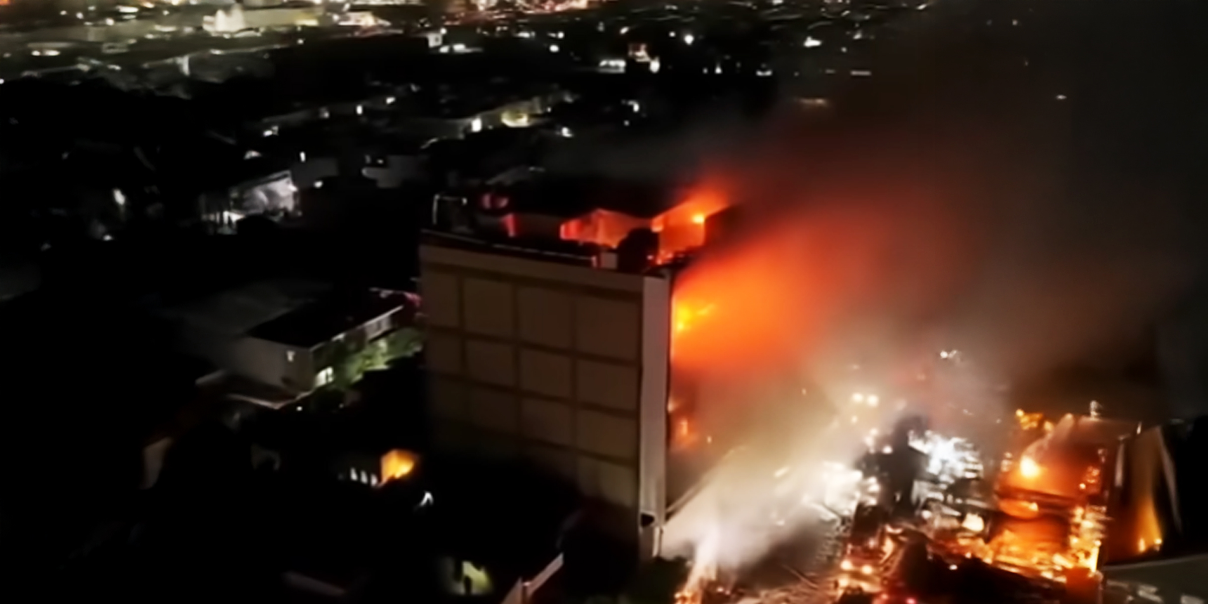 Fire in shopping mall in Kut, Iraq. | Source: YouTube/BBCNews