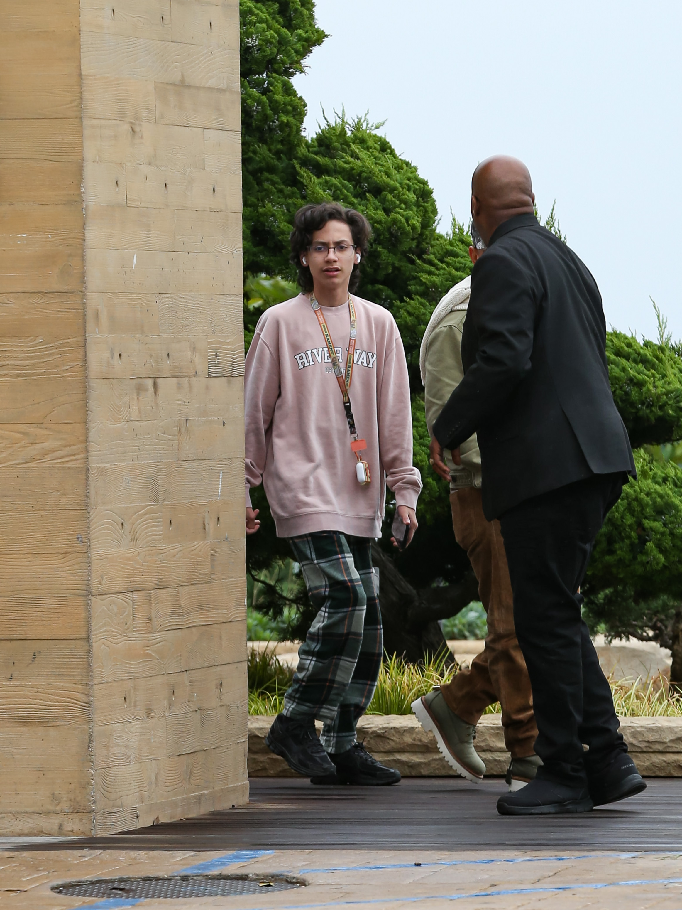Max Muñiz spotted out in Los Angeles, California on November 2, 2024. | Source: Getty Images