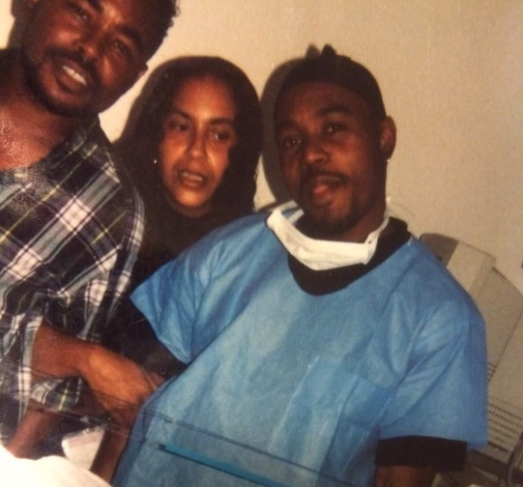 The '90s star and his family in a throwback photo shared on June 10, 2021 | Source: Instagram/tyrinturner