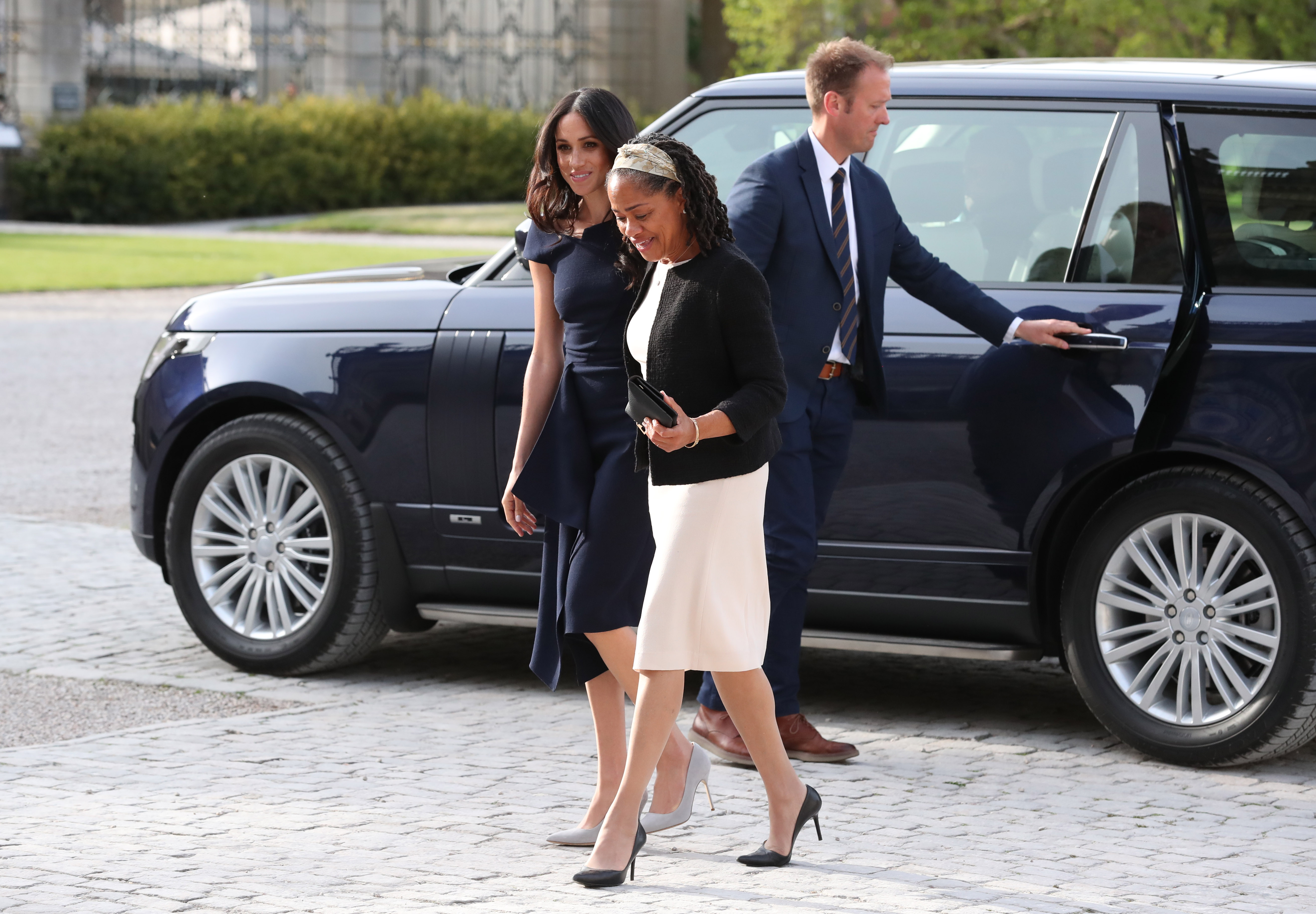 Meghan has maintained a close relationship with her mother, Doria Ragland, who has remained an important part of her life through major personal changes. Doria later became a grandmother to Archie and Lilibet and has continued to be a supportive presence in their family. | Source: Getty Images.