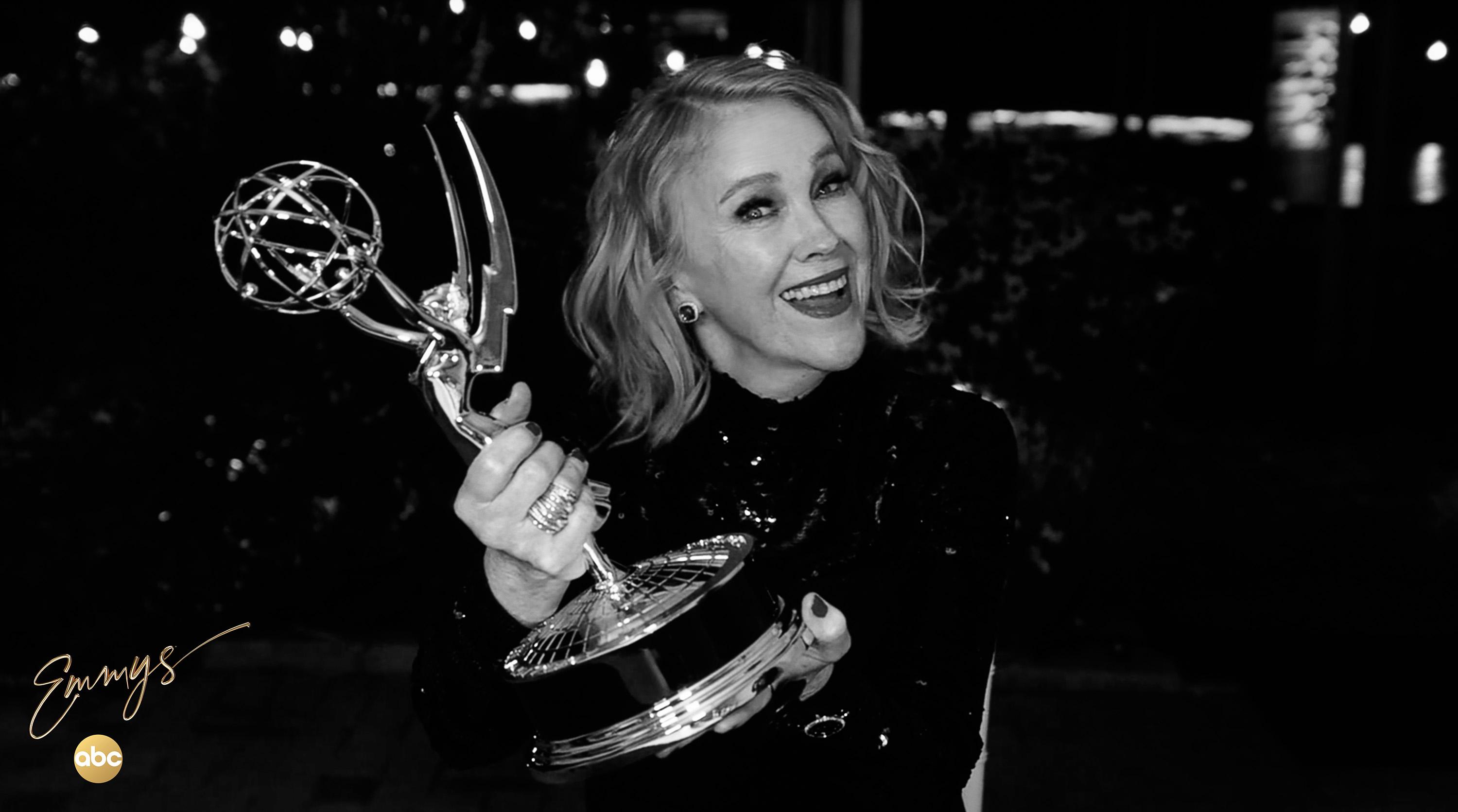 O'Hara's acclaimed work earned her some of television's highest honors, including recognition for her celebrated performance as Moira Rose on "Schitt's Creek." Her co-stars have repeatedly credited her fearless creativity with helping shape the character into a fan favorite. | Source: Getty Images