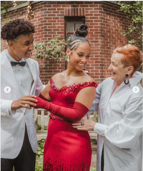 Alicia Keys, her mom and son | Source: Instagram/aliciakeys