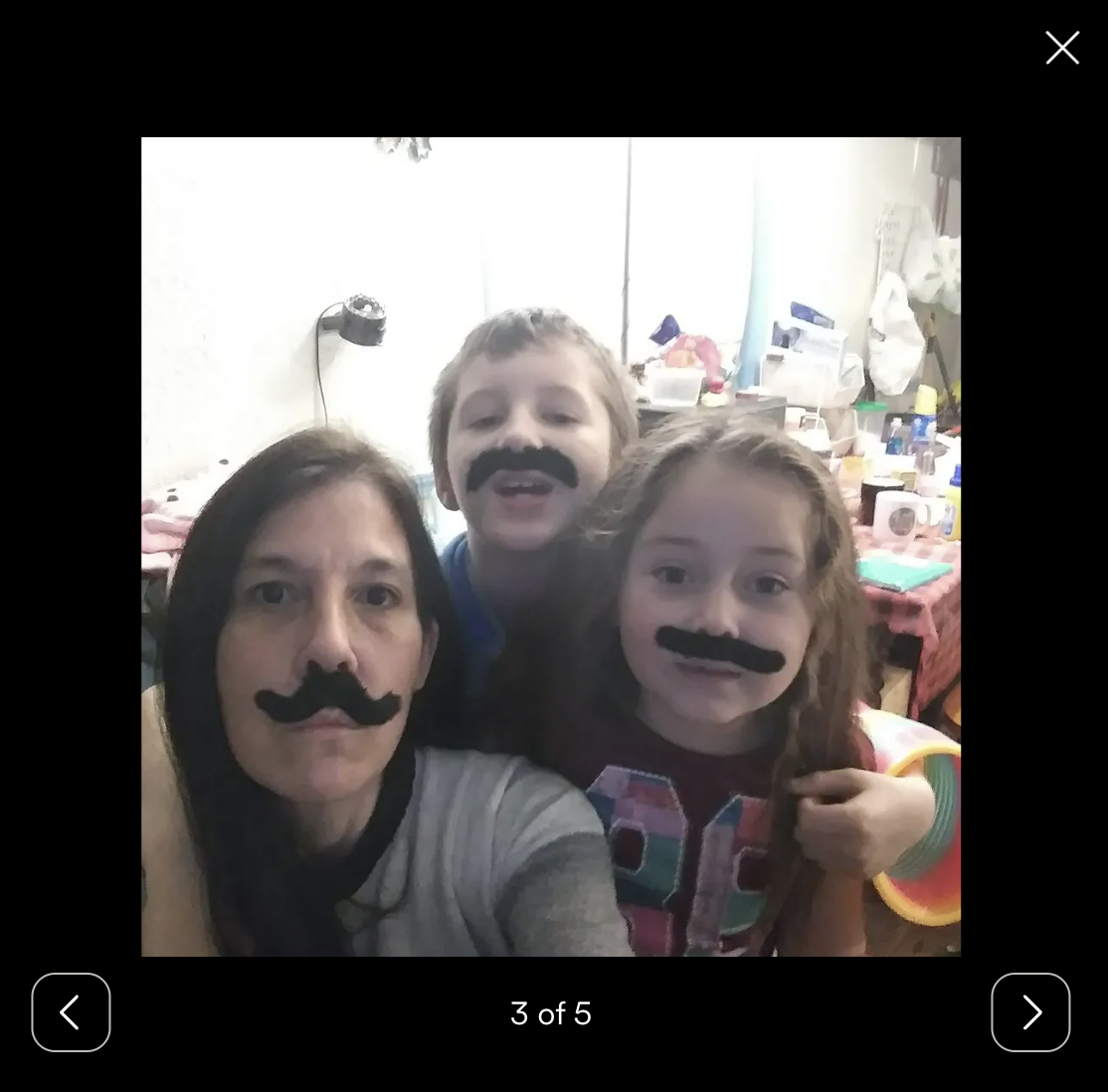 A young Andrew Roberts is seen goofing around with his loved ones | Source: gofundme