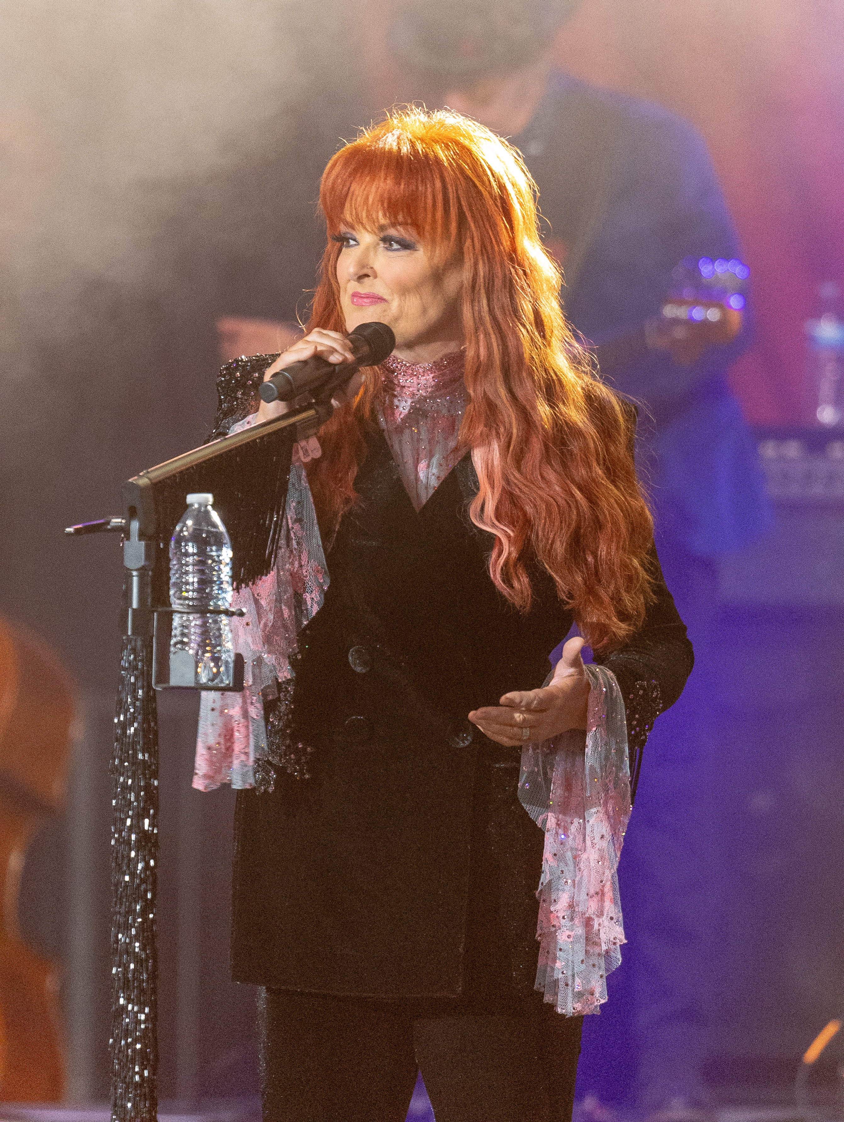 Wynonna took the stage on the opening day of the Kansas State Fair in Hutchinson, Kansas, on September 6, 2024. By this point, photos of her slimmer appearance had already prompted followers to comment on her weight loss and ask how she achieved it.