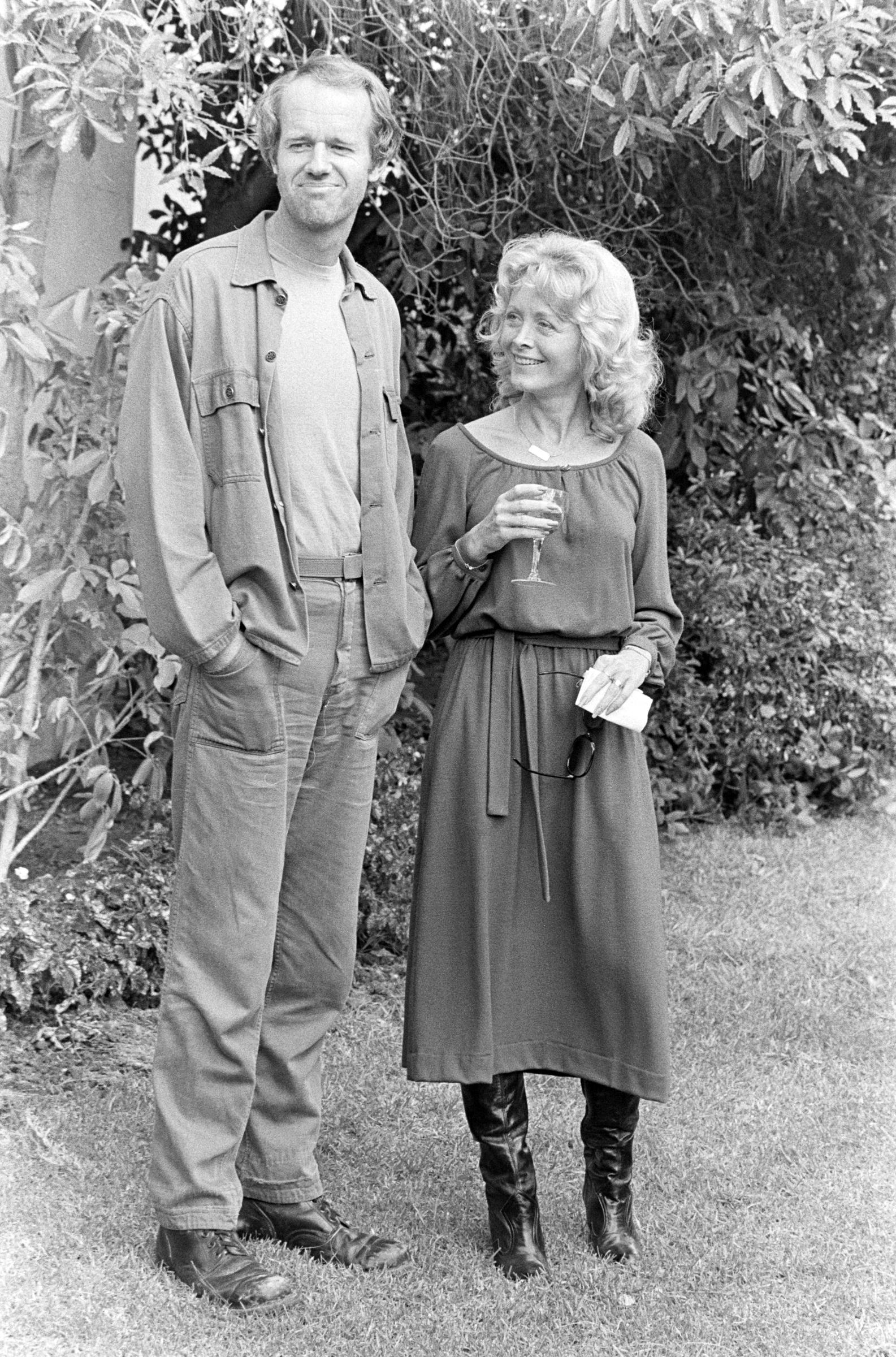 Mike Farrell and Judy Farrell during the 20th Century-Fox Luncheon for then-Prince Charles on October 28, 1977, in Century City, California | Source: Getty Images