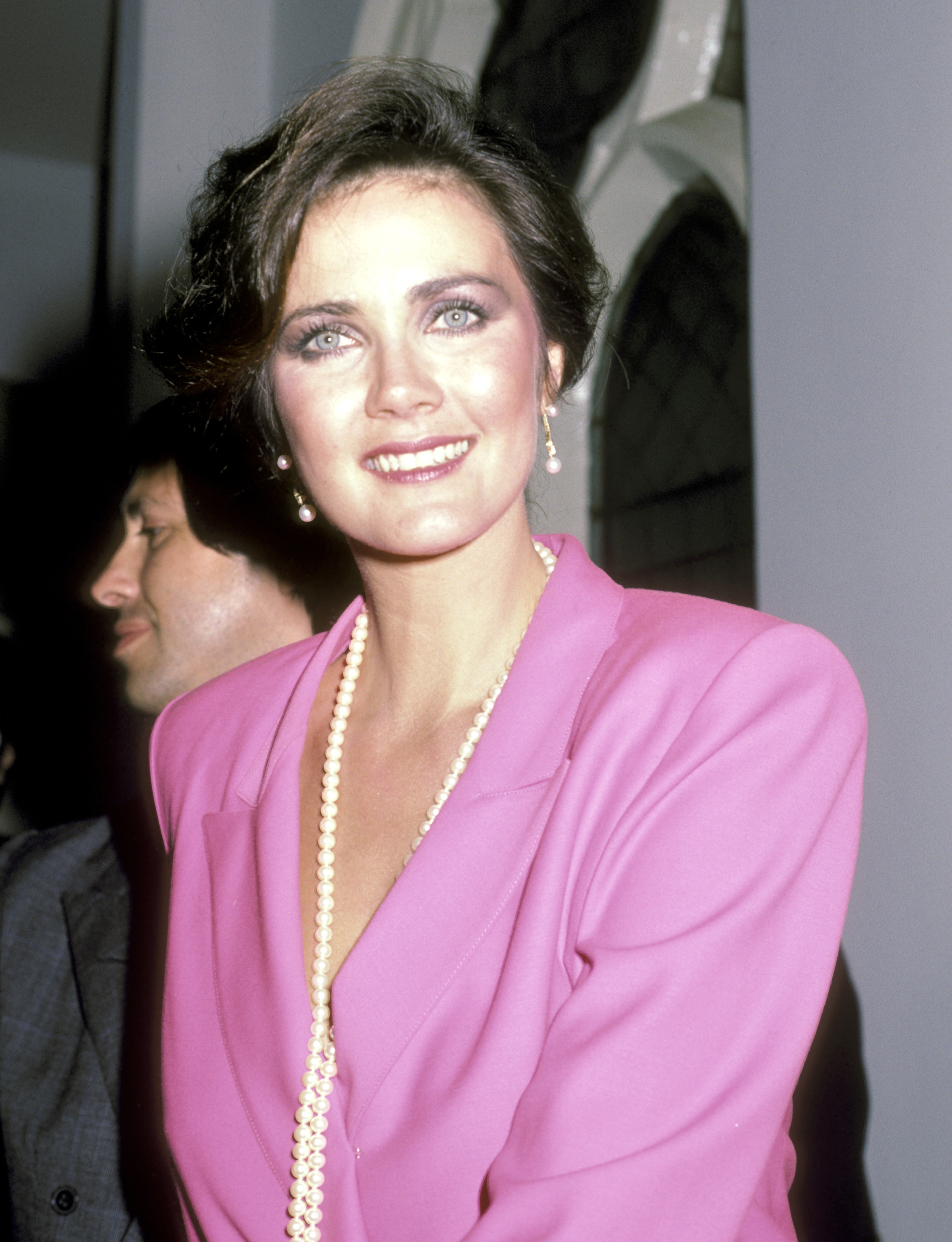 Carter's evolving appearance has inspired admiration throughout the decades, but she has a refreshingly practical perspective on beauty. She believes professional styling plays a significant role in creating the glamorous looks celebrities showcase.