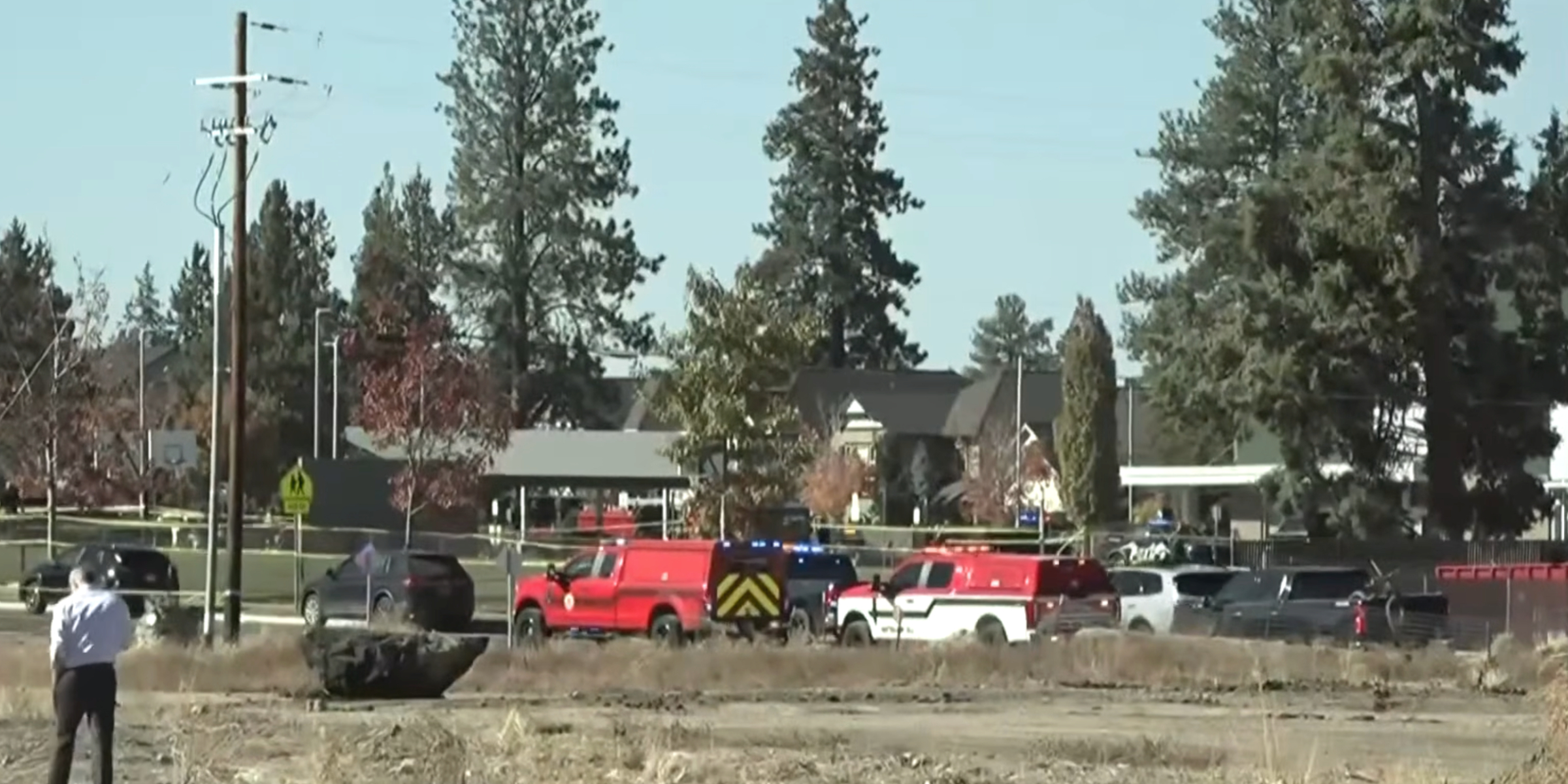 Emergency vehicles at the scene of the shooting at Silver Rail Elementary School | Source: Youtube/NBCNews