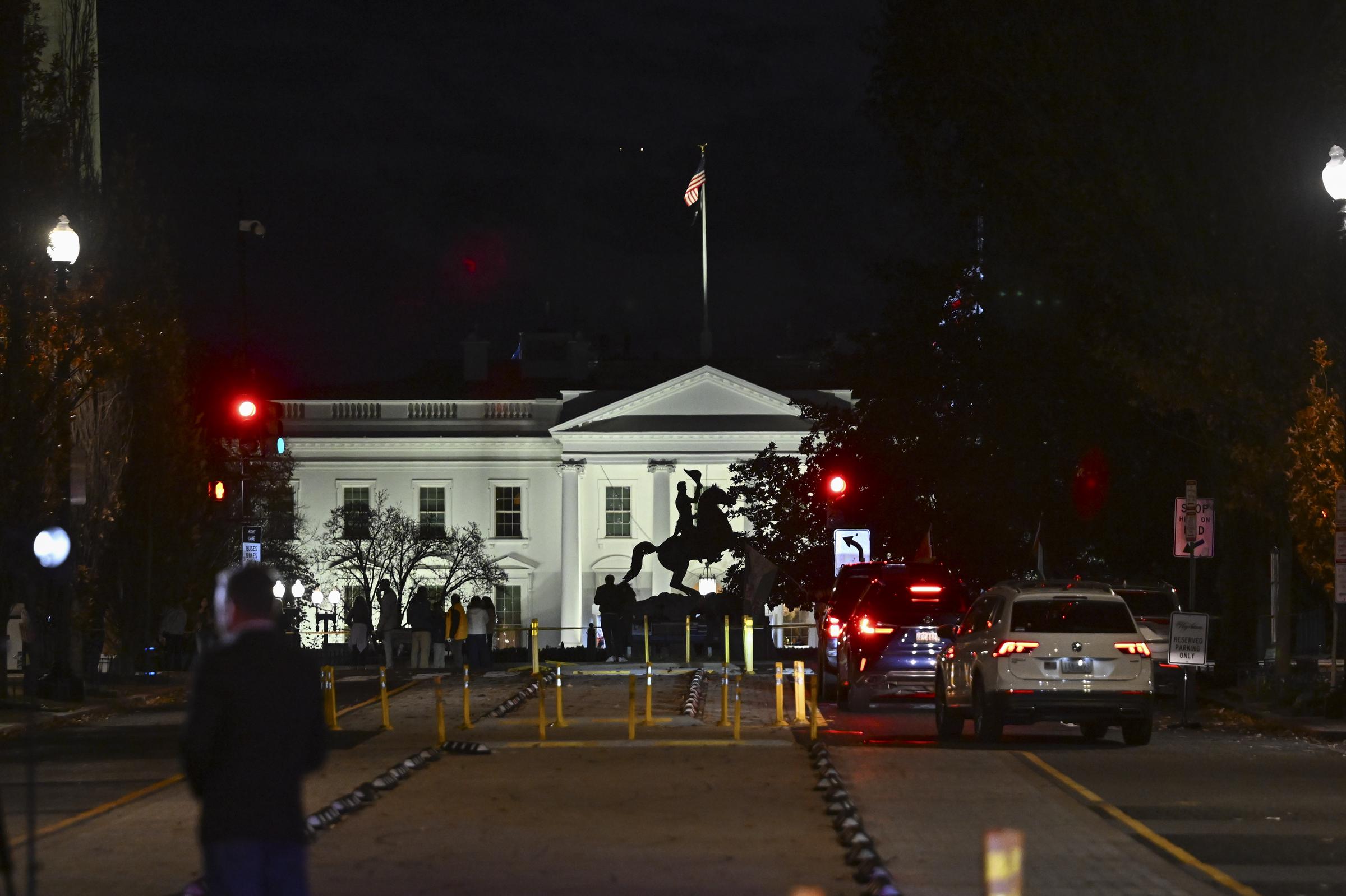 A nighttime view of the White House after two National Guard members were shot nearby in a targeted attack, on November 26, 2025 | Source: Getty Images