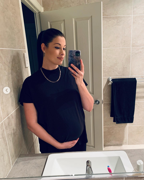 Lauren Ingrid Flanigan, pregnant with Sophia Rose, from a post dated April 22, 2021 | Source: Instagram/lauren.faithandfreedom