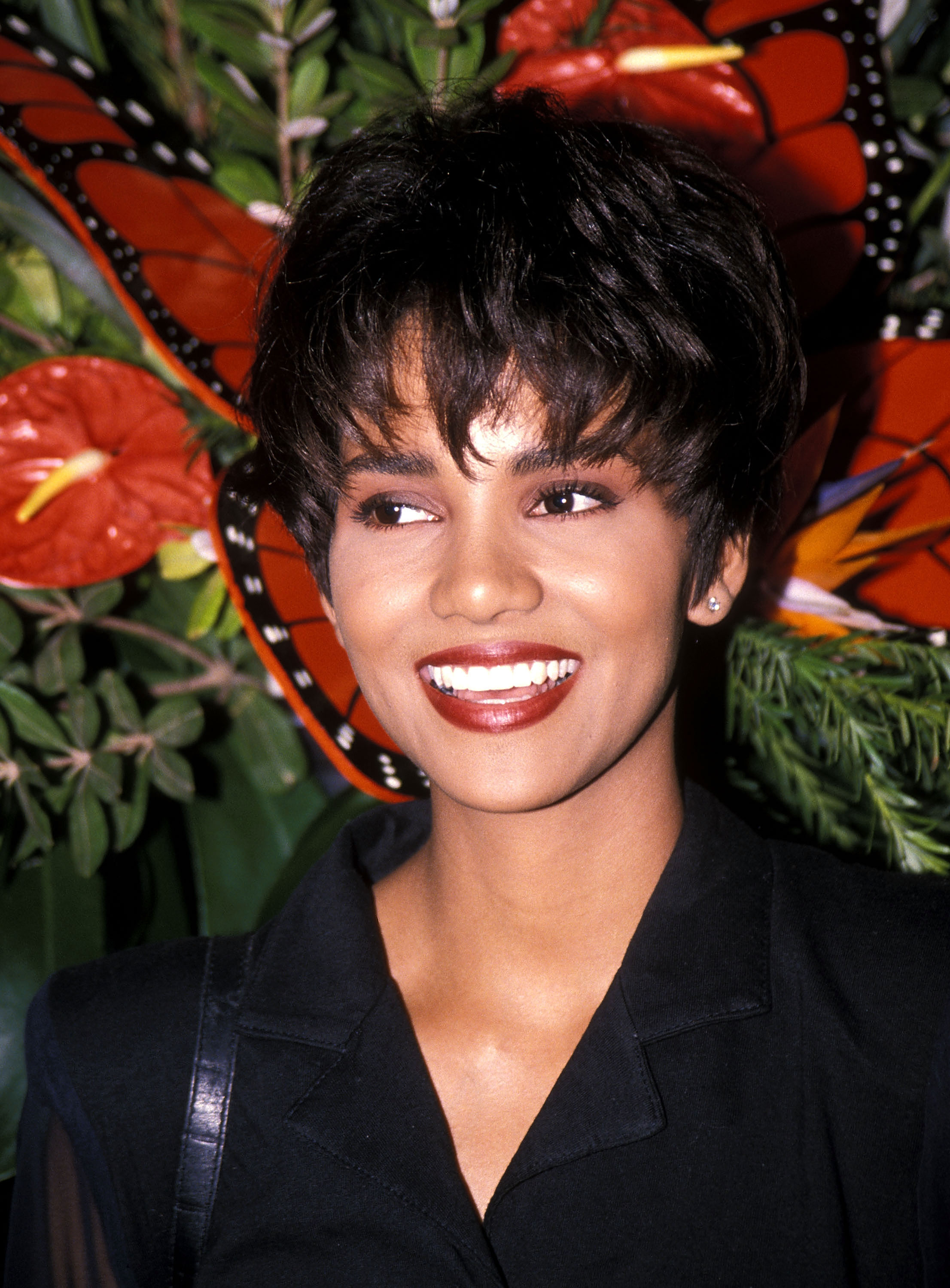 Halle Berry at 23 years old. [Photo taken in October 1989]. | Fun Fact: Before her acting career took off, Halle Berry had already made an international splash in pageants. In 1986, she represented the U.S. at Miss World and finished fifth runner-up. Just a few years later, she was pivoting from modeling and pageantry toward acting — setting the stage for her Hollywood breakthrough.