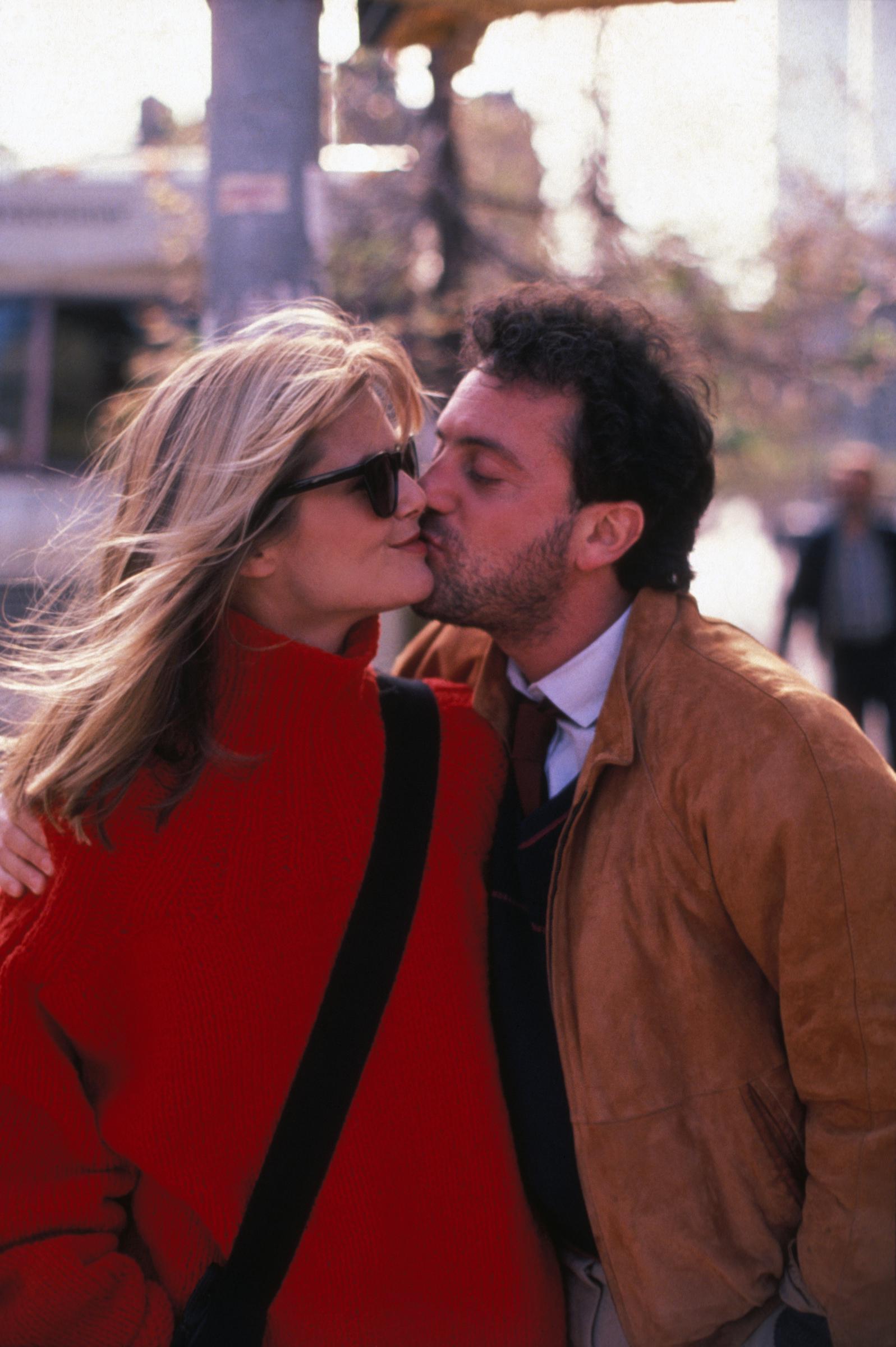 Christie Brinkley and Billy Joel in Paris, France, in 1989. | Source: Getty Images