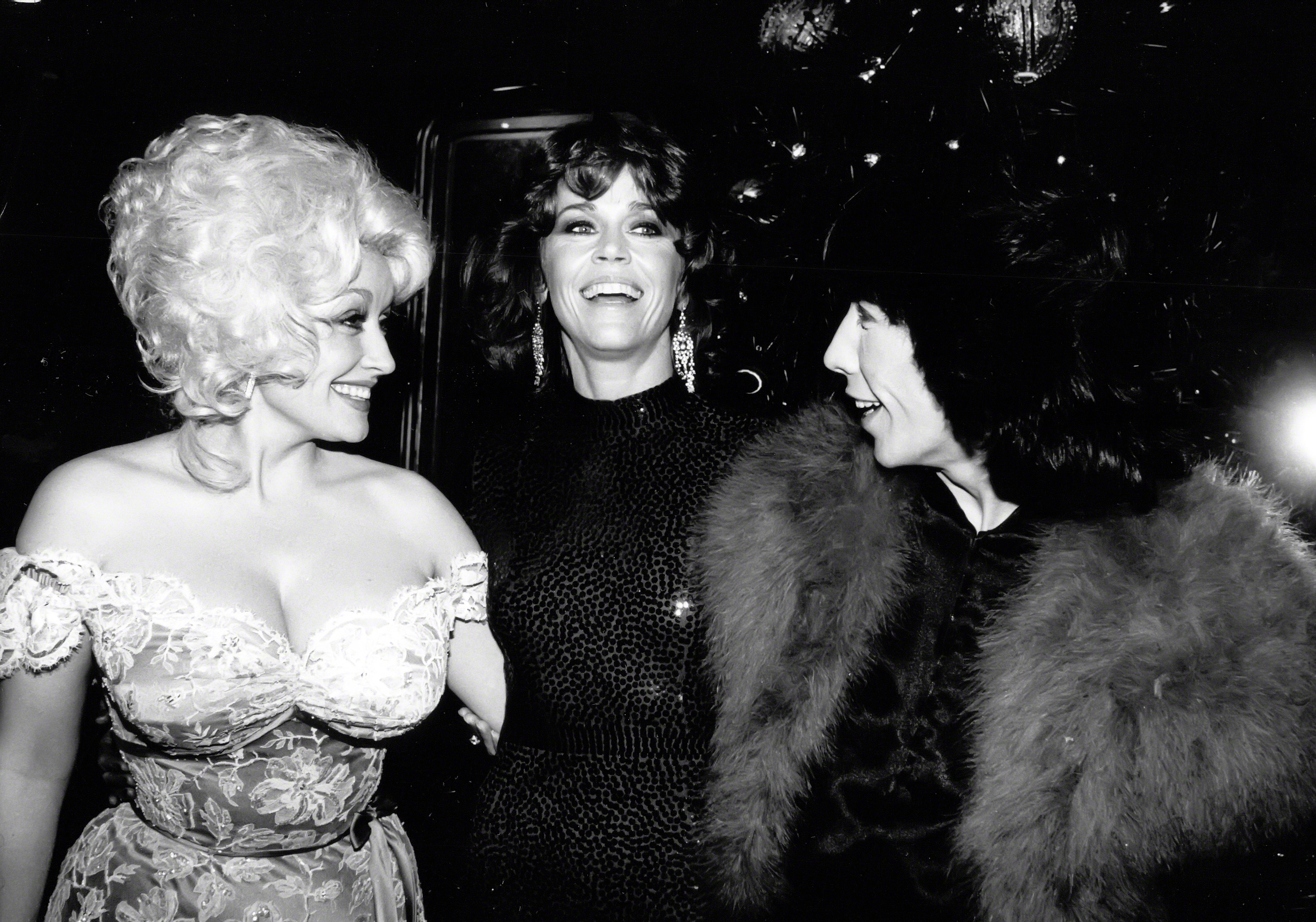 Fonda's tribute reached back across decades of friendship, remembering Parton as both a mischievous Southern personality and a "deep, soulful thinker." She also celebrated her as a songwriter, instrumentalist, writer, prankster, visionary, and someone who could make her friends laugh uncontrollably. | Source: Getty Images
