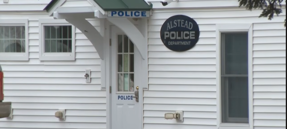The police station in Alstead, New Hampshire, from a report dated March 13, 2026 | Source: YouTube/WMUR-TV