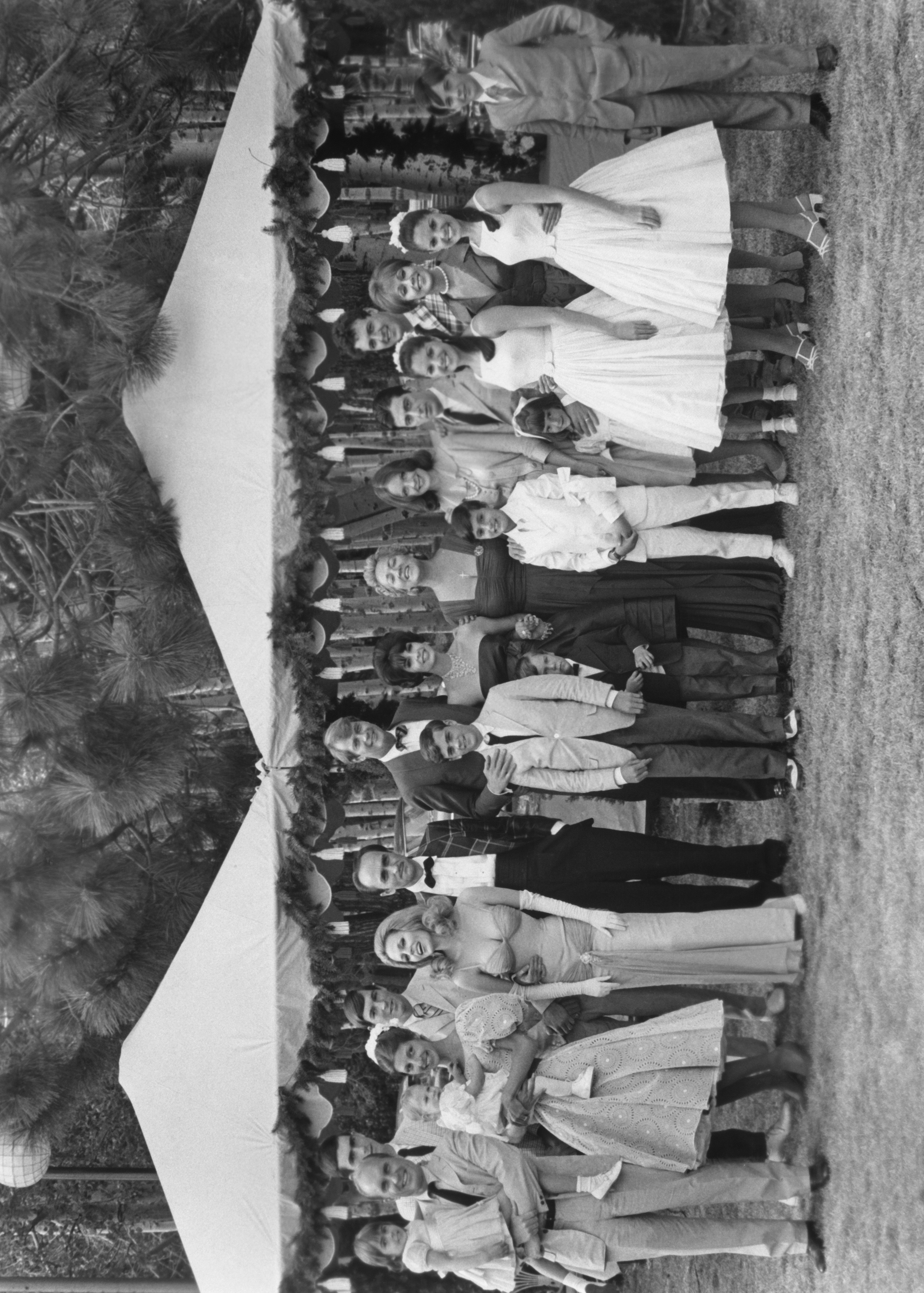 Al Pacino, Diane Keaton, John Cazale, Talia Shire, Robert Duvall, Mariana Hill, Julie Gregg and Troy Donohue pose for Corleone family portrait from "The Godfather Part 2" in 1974. | Source: Getty Images