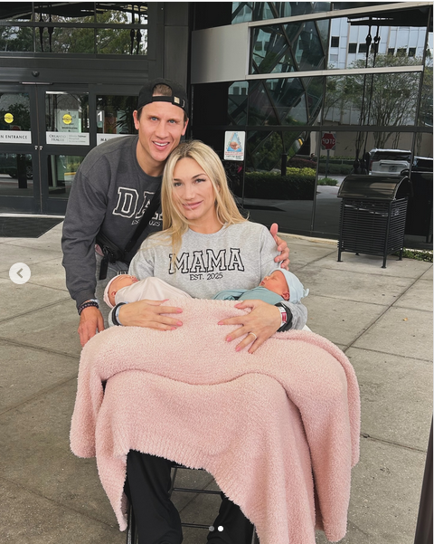 Brooke Hogan with her husband Steven and their kids Oliver Andrew and Molly Gene Oleksy, from a post dated January 19, 2025 | Source: Instagram/mizzhogan