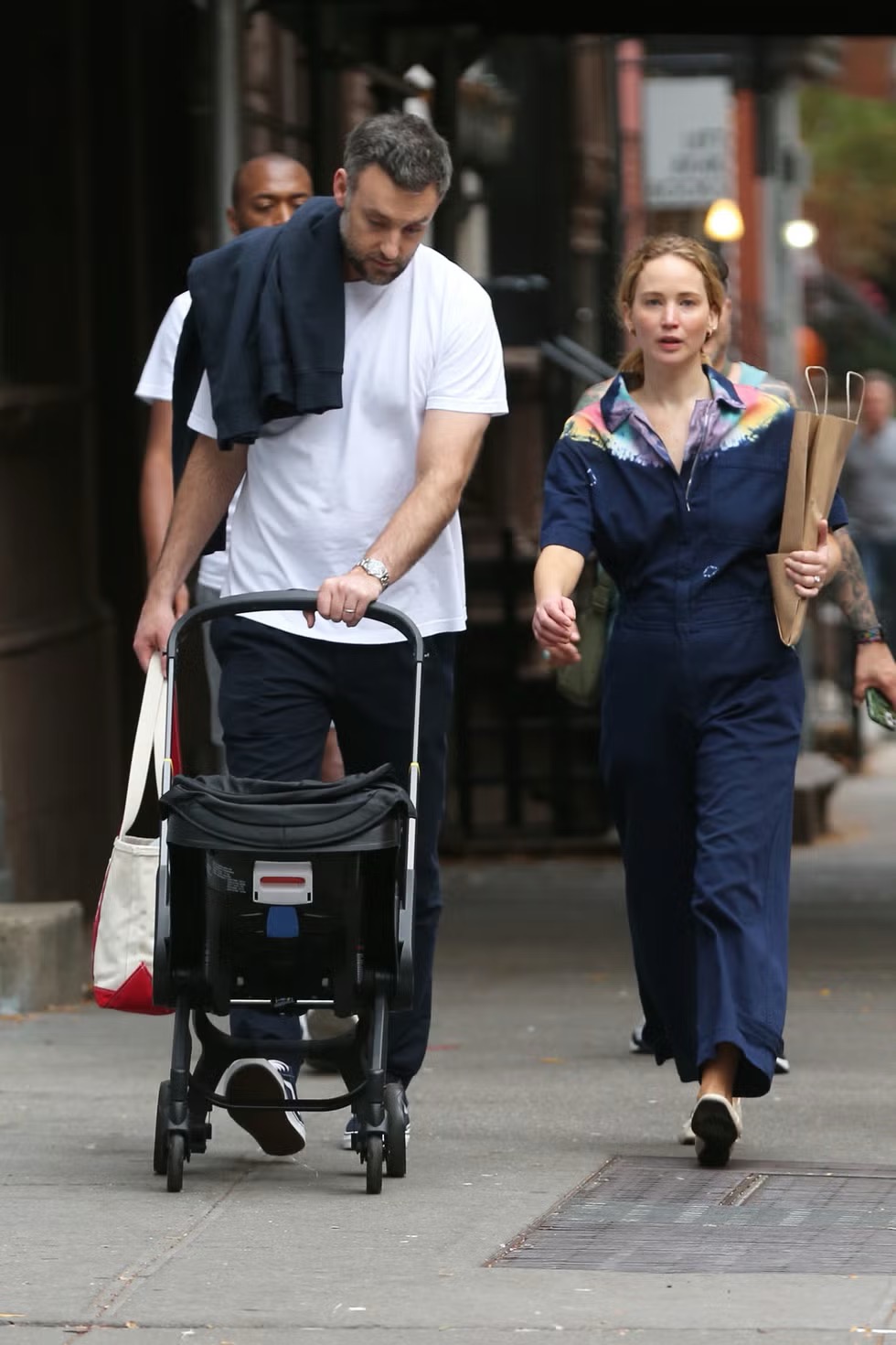 Lawrence has credited her husband, Cooke Maroney, with being a wonderful father, whose involvement helps her balance the demands of motherhood with her acting career. | Source: Getty Images