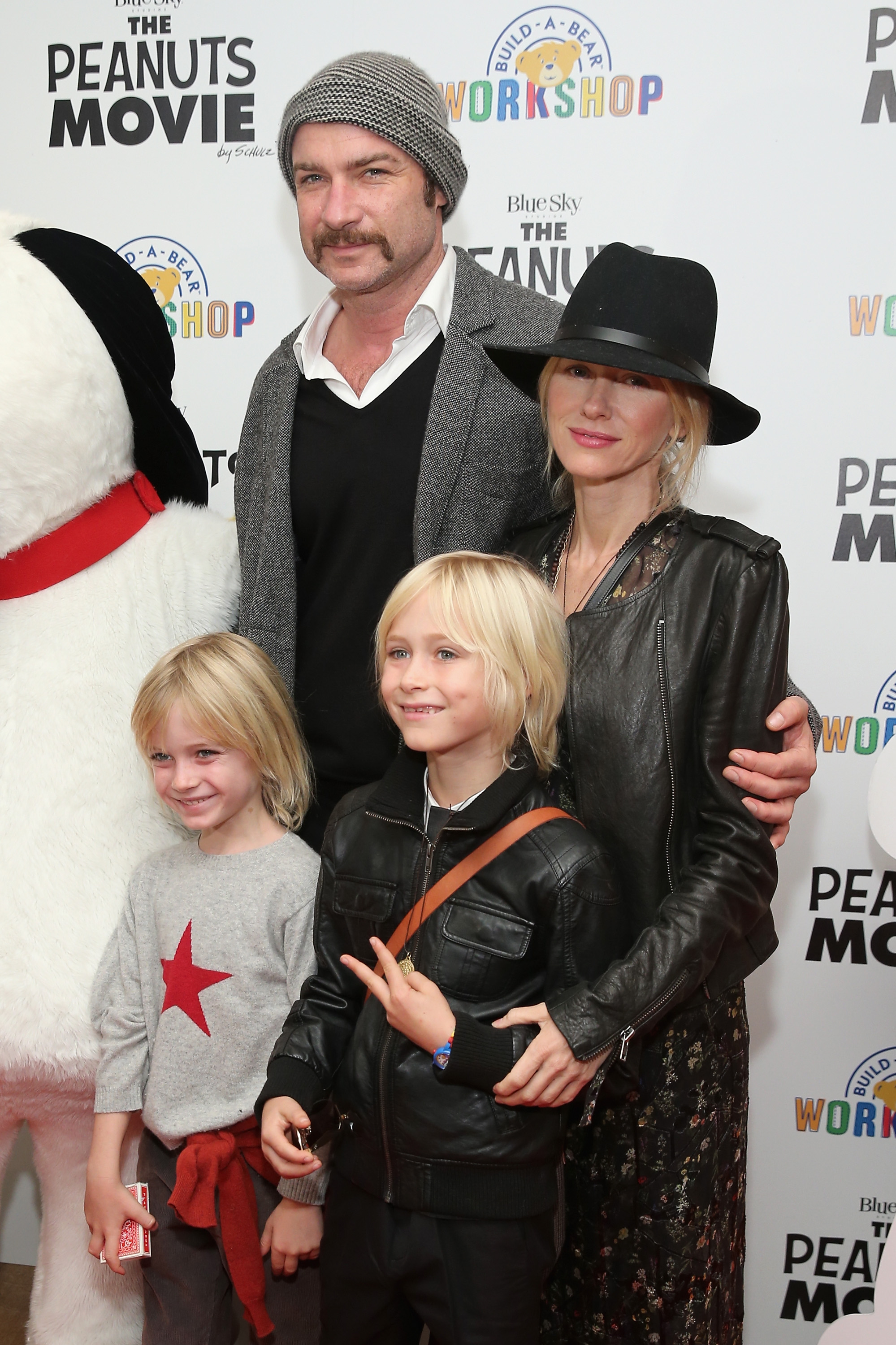 Naomi Watts and Liev Schreiber brought their sons, Sasha and Kai, to a special screening of "The Peanuts Movie" in New York in 2015. The family outing came less than a year before the couple announced the end of their 11-year relationship. | Source: Getty Images