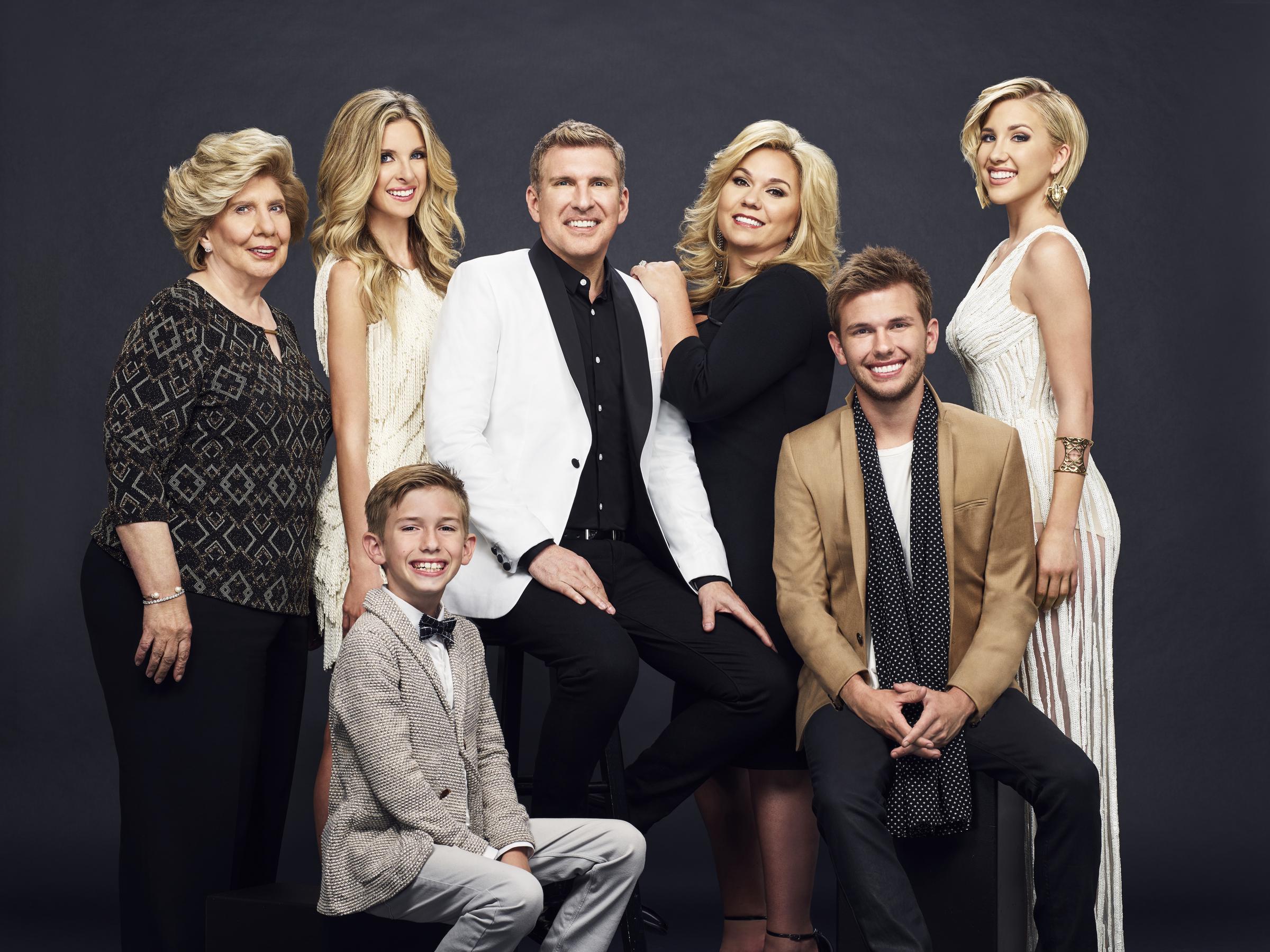 Faye, Lindsie Campbell, Grayson, Todd, Julie, Chase, and Savannah Chrisley on "Chrisley Knows Best," on March 17, 2016 | Source: Getty Images