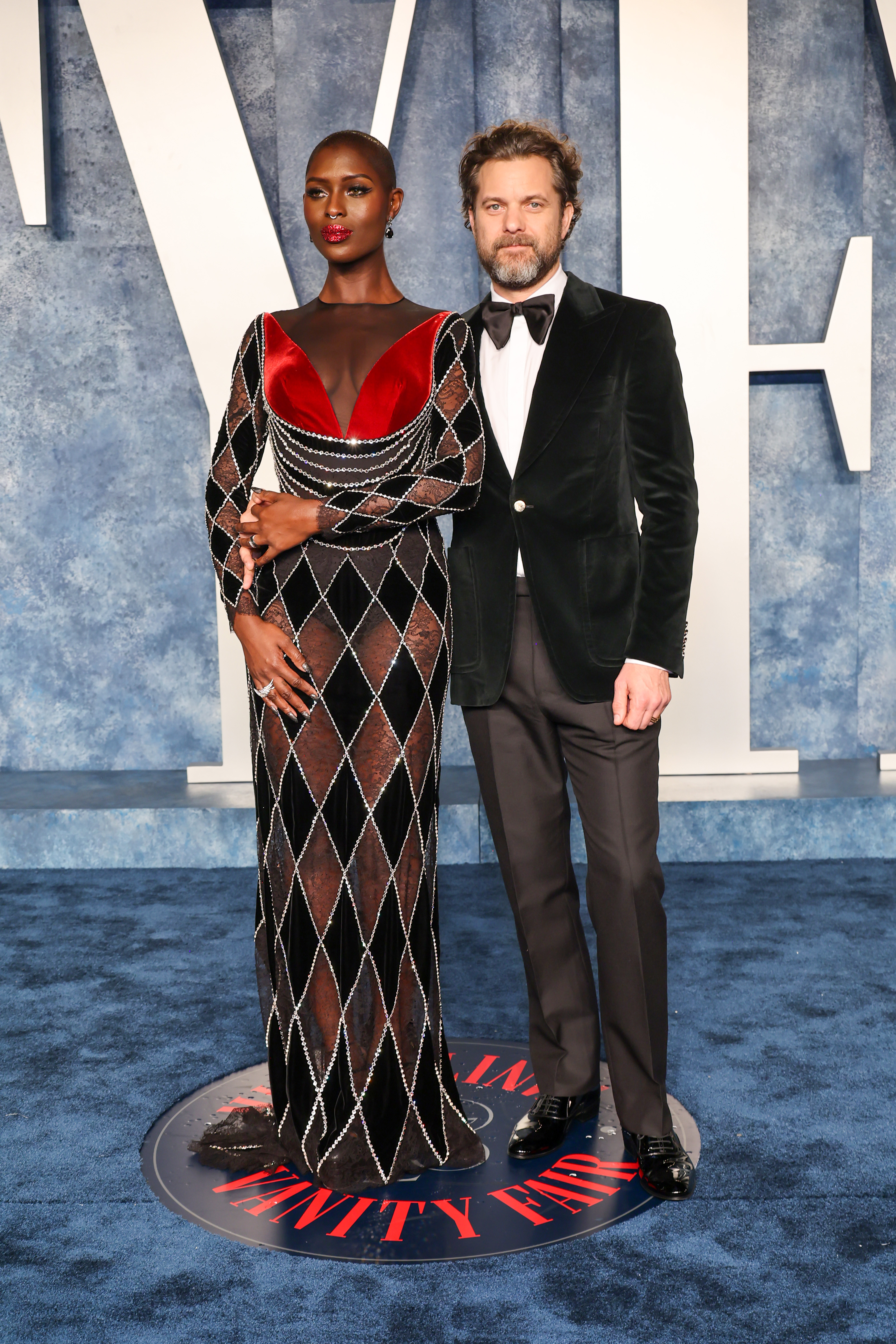 Jodie Turner-Smith and Joshua Jackson attend the Vanity Fair Oscar Party in Beverly Hills, California, on March 12, 2023 | Source: Getty Images