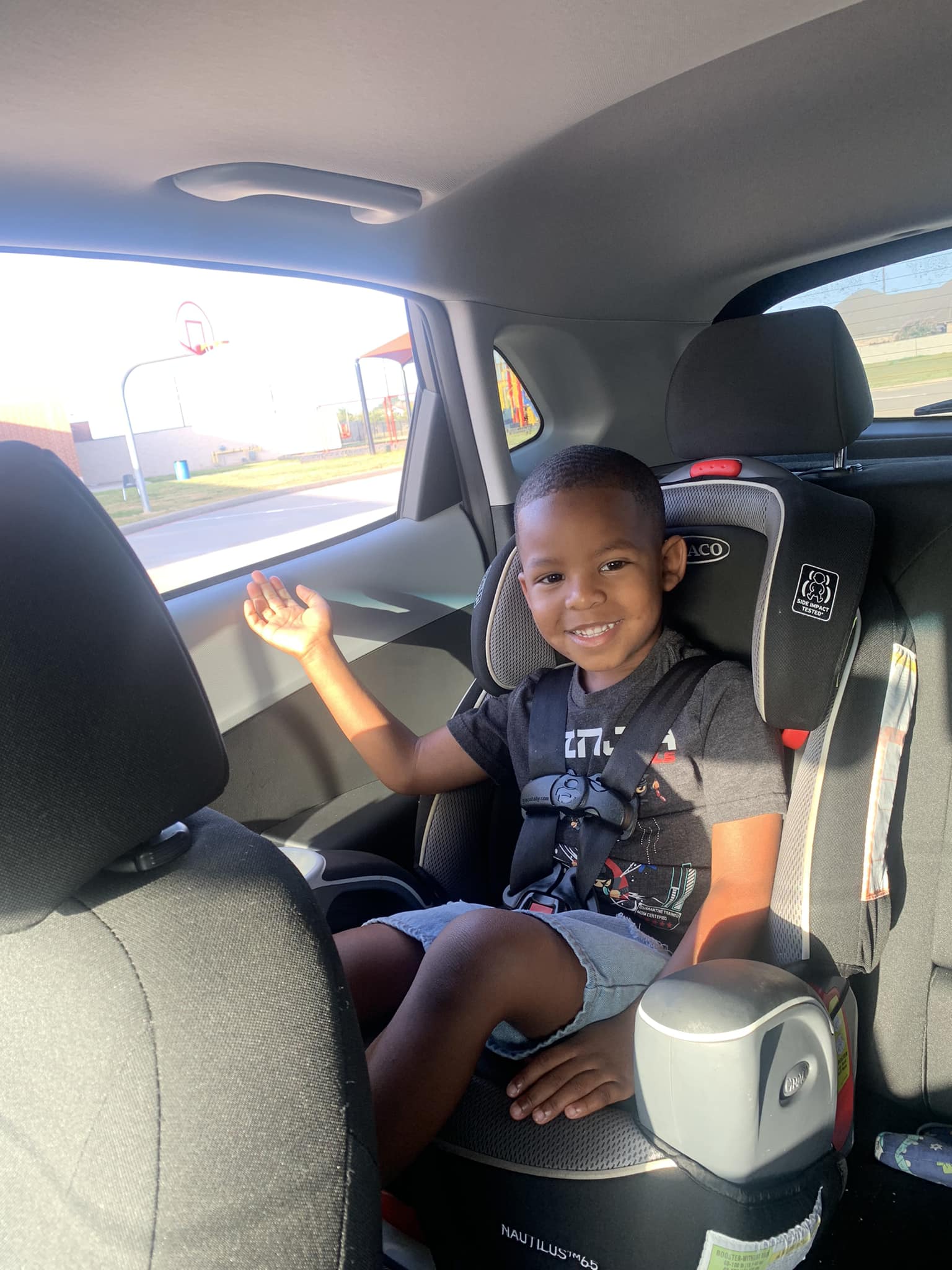 A photo of Nicholas Gray in a car seat, posted on August 4, 2022. | Source: Facebook/Kenzie Gray