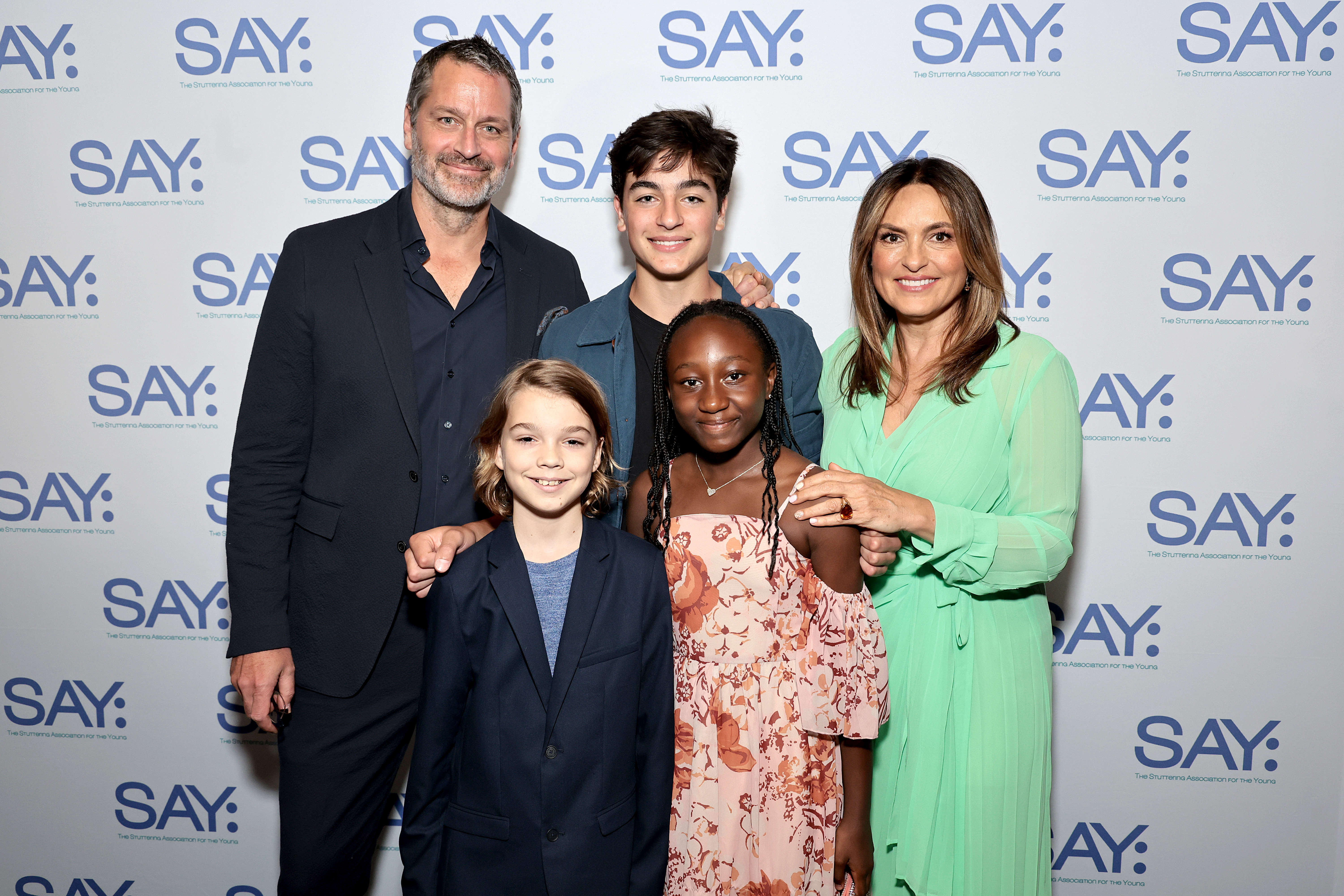 Peter, Andrew, August, Amaya Hermann, and Mariska Hargitay at the Stuttering Association For The Young (SAY) Benefit Gala on May 22, 2023, in New York City. | Source: Getty Images