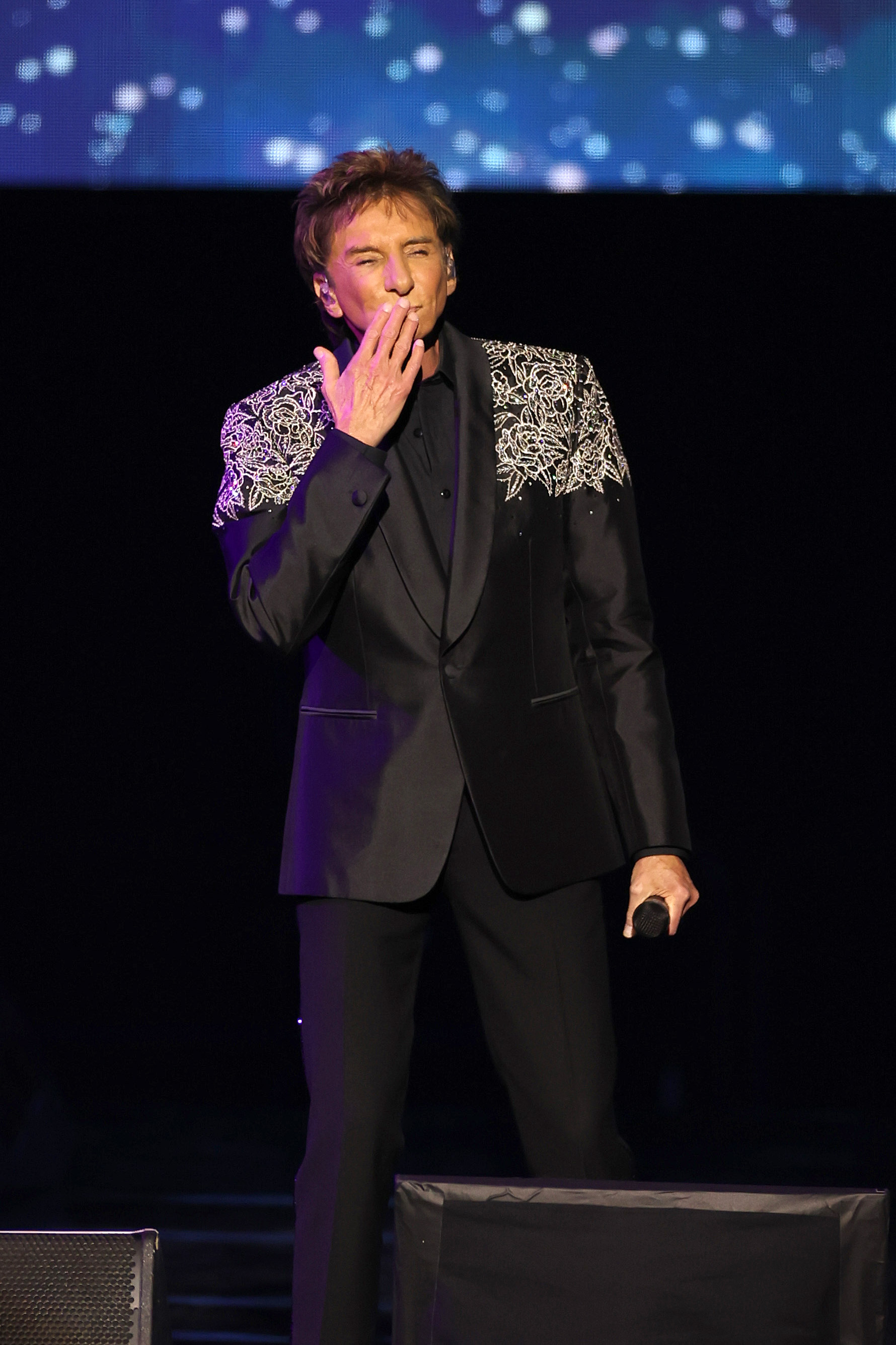 Barry Manilow during the "Manilow: The Last Seattle Concert" in Washington on July 12, 2025. | Source: Getty Images