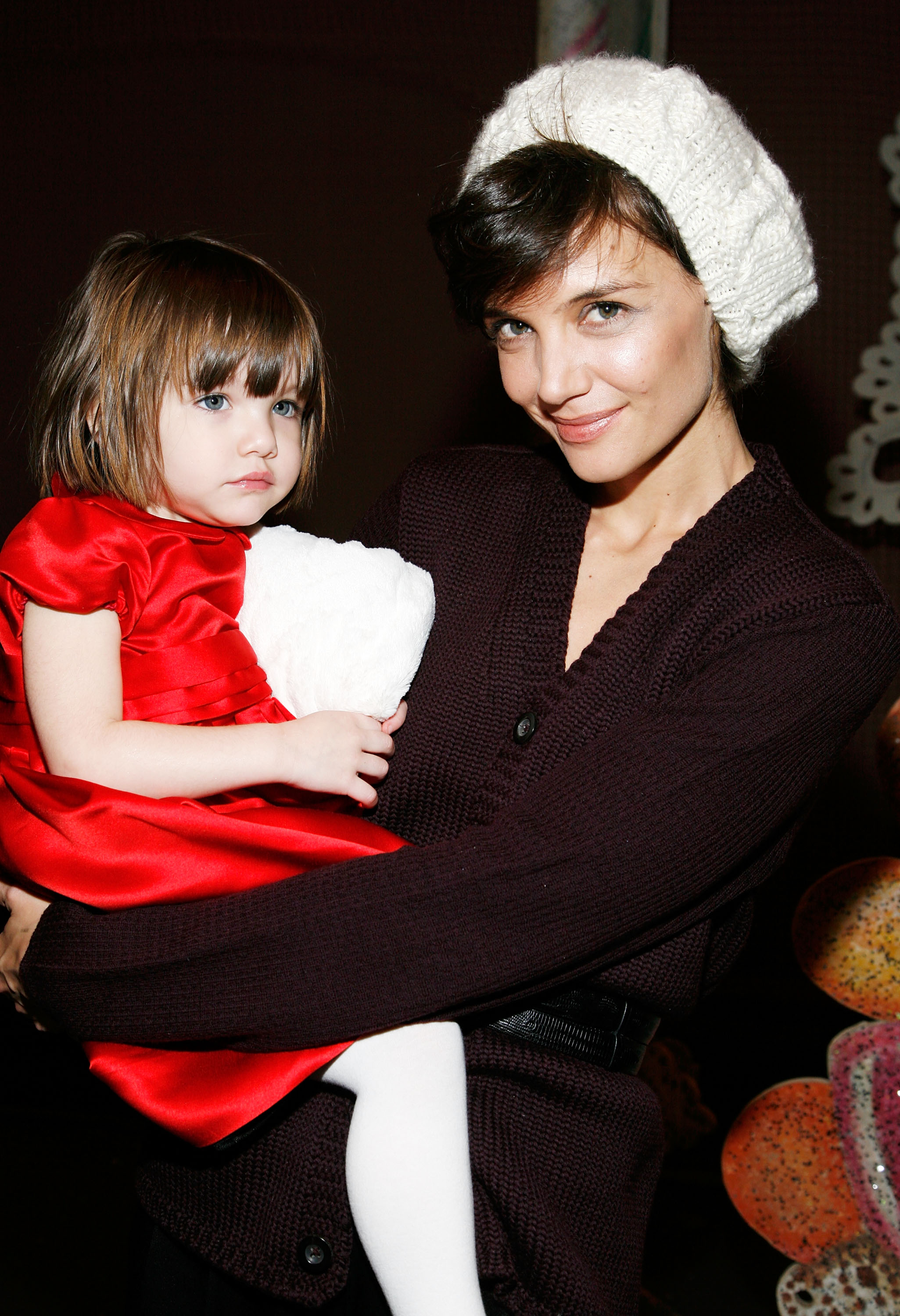 Katie Holmes and her daughter Suri visit "The Nutcracker" at the New York City Ballet in New York City on December 14, 2008 | Source: Getty Images