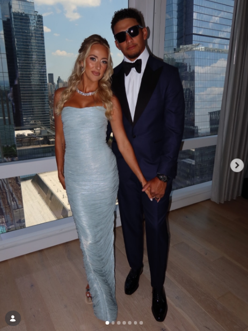 Of course, Patrick and Brittany Mahomes were considered among the best-dressed and most good-looking based on the photos they uplaoded online. | Source: Instagram/patrickmahomes