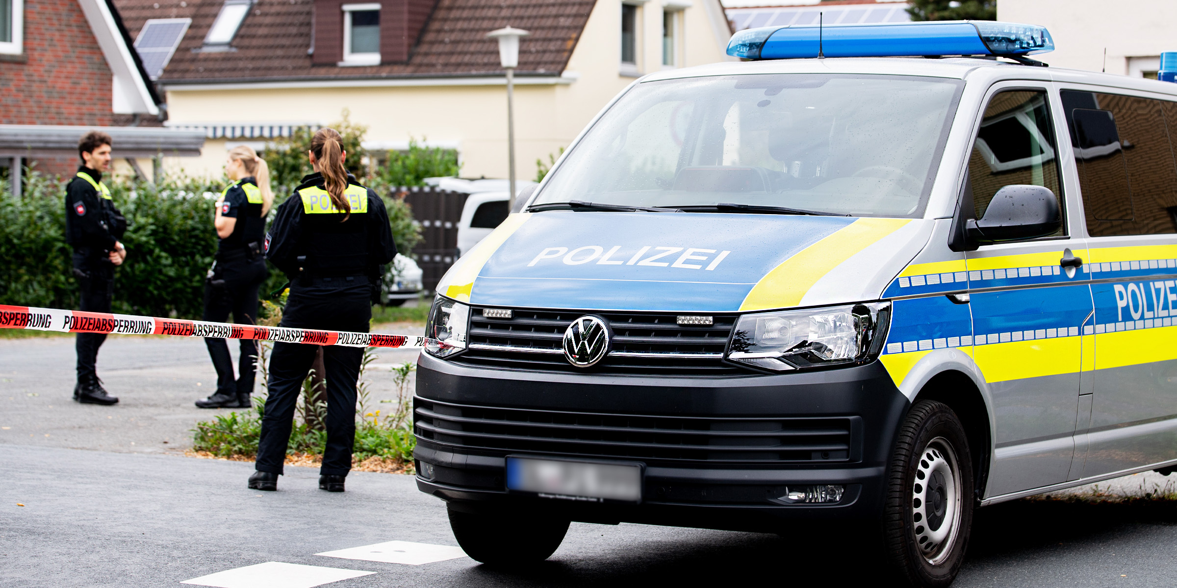 Police car at the crime scene in Oldenburg | Source: Getty Images