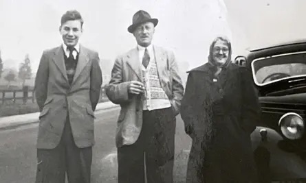 A rare family photograph shows a young Patrick Stewart alongside his parents, Alfred and Gladys. Years later, the actor revealed that his mother had refused his offer to buy her a separate home, despite the violence she had endured. | Source: CelebStory