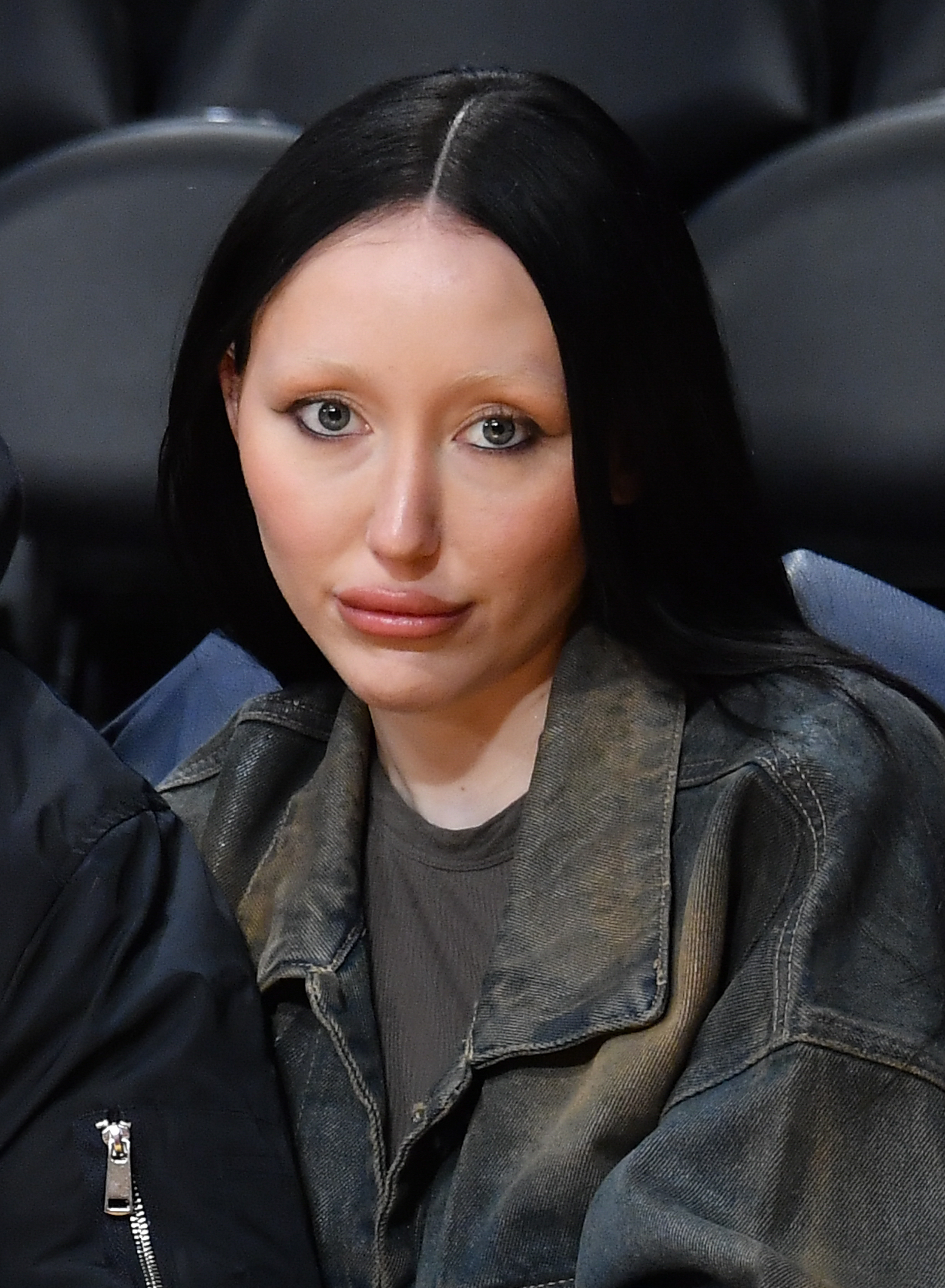 Noah Cyrus attends a basketball game in Los Angeles on April 7, 2024. | Source: Getty Images