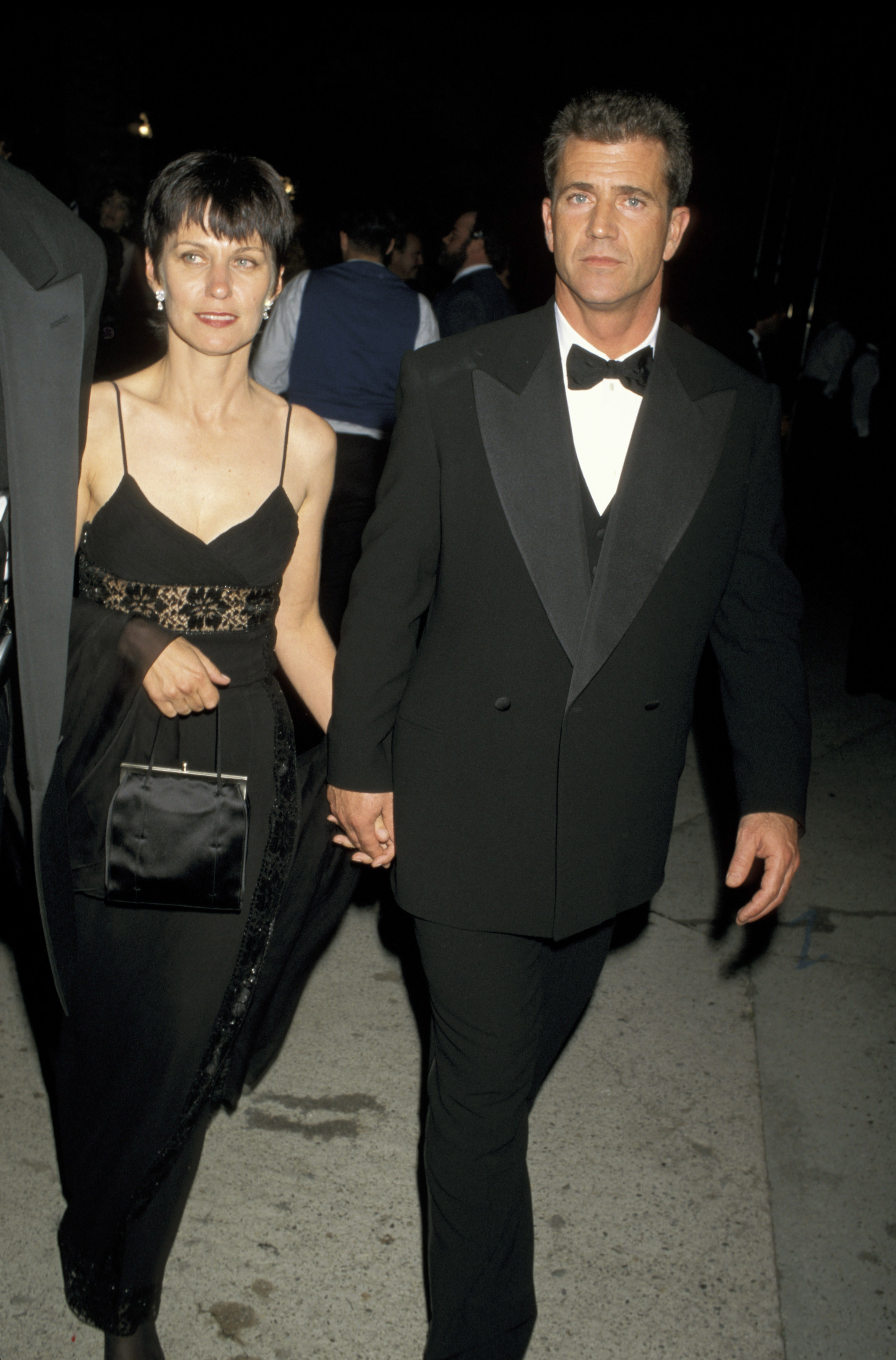 Robyn Moore and Mel Gibson at the 1997 Vanity Fair Oscar party. | Source: Getty Images