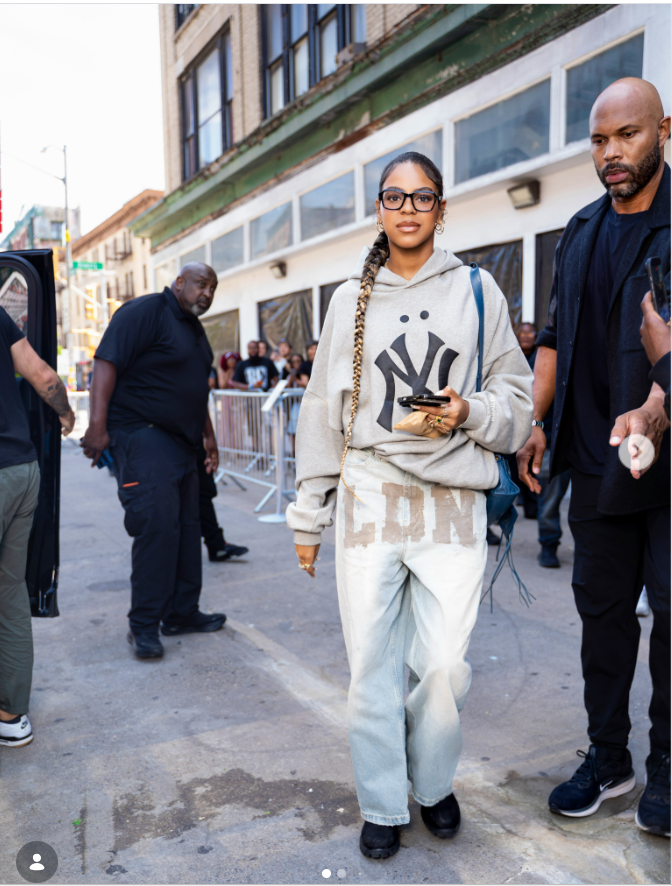 Fans pointed to everything from Blue Ivy's glasses and towering frame to her facial features, with many convinced she carries traits from both Beyoncé and Jay-Z. | Source: Instagram/therealnicoleeeeee and fashionbombdaily