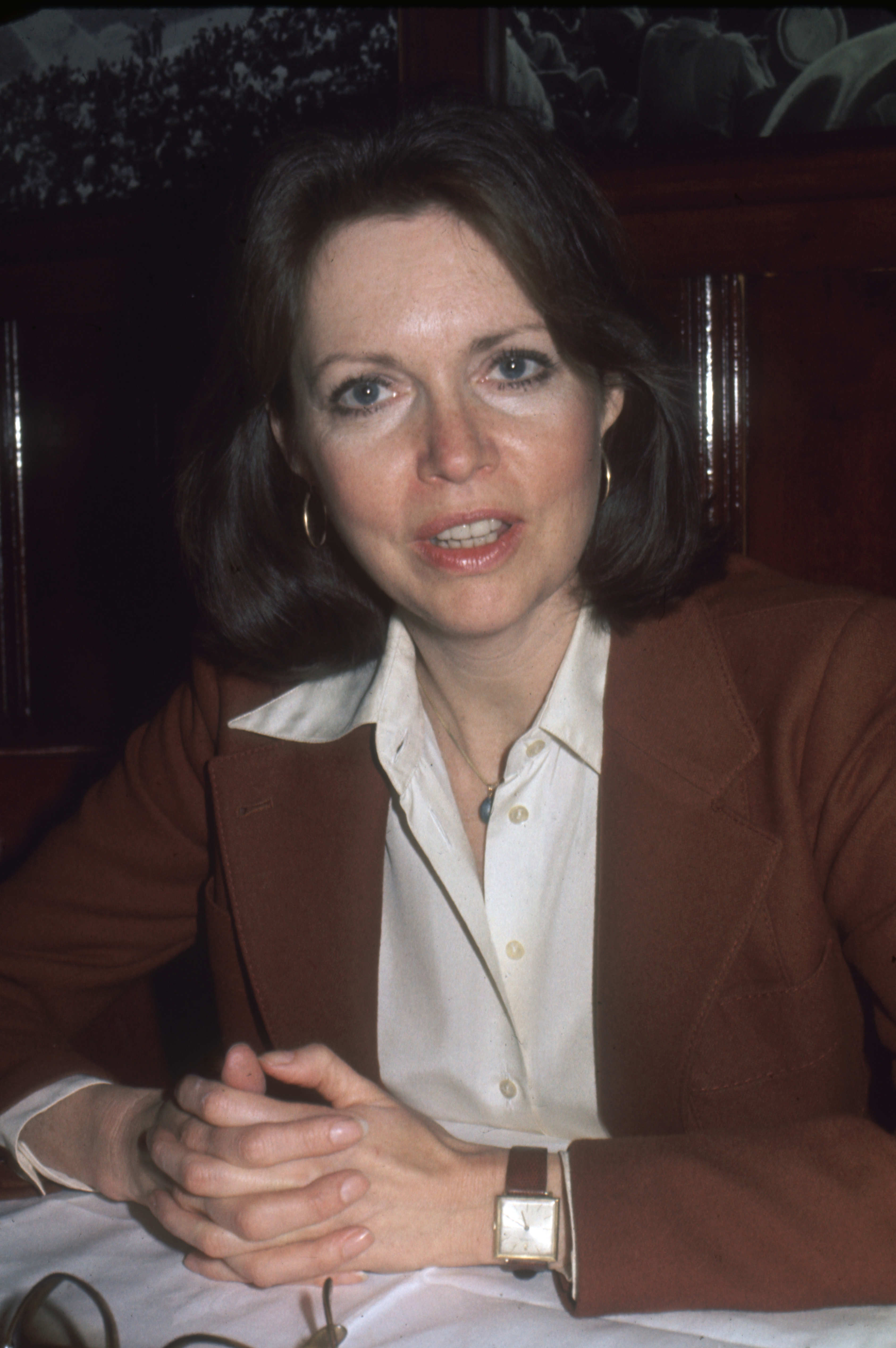 Barbara Feldon at Gallagher's Steak House in New York, March 30, 1977 | Source: Getty Images