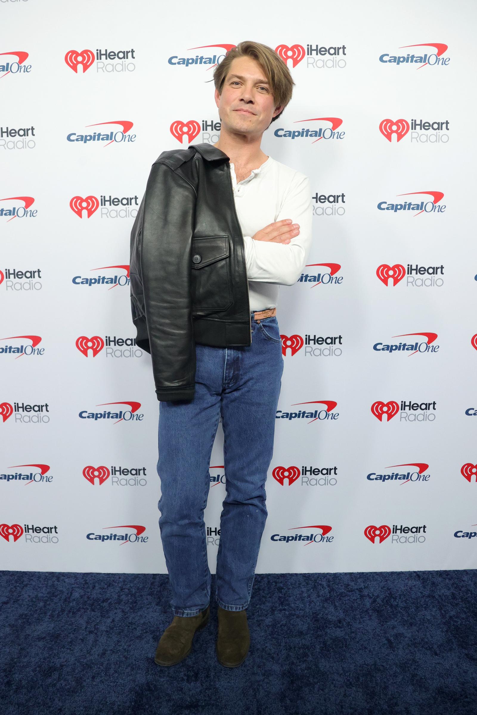 Taylor's public image comes with an extra twist for fans who still picture him as the long-haired pop kid from MTV. One of the biggest updates is that he became a dad of seven, mirroring the big family he himself came from. Photo taken in 2026. | Source: Getty Images