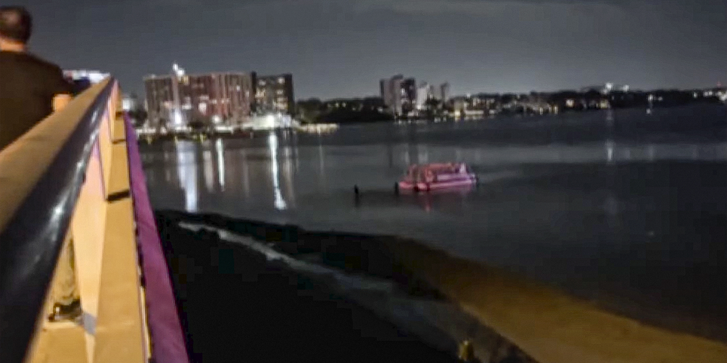 The boat crash site | Source: Youtube/10TampaBay