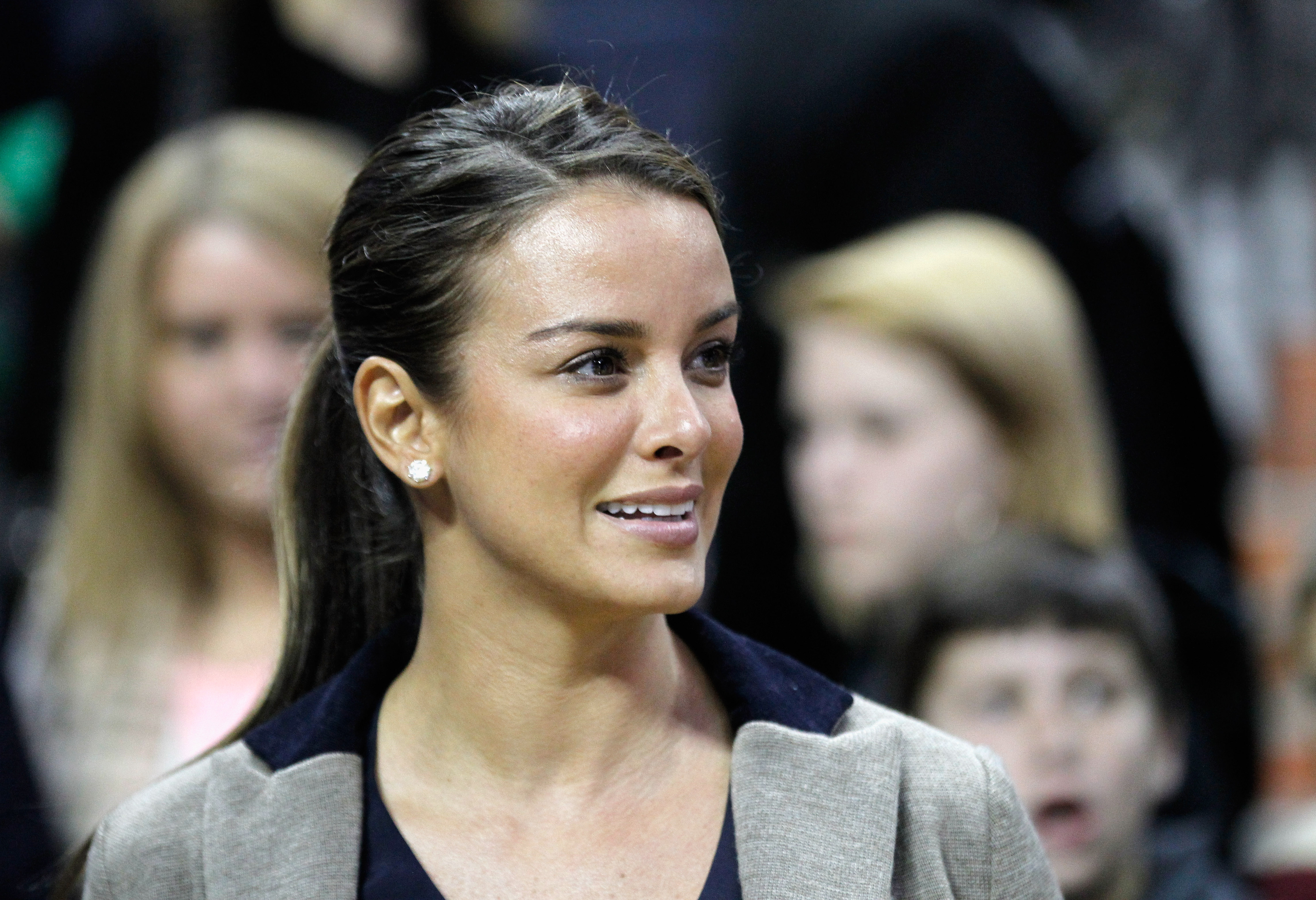 Yvette Prieto watches the Golden State Warriors vs. Charlotte Bobcats game at Time Warner Cable Arena in Charlotte, North Carolina, on January 14, 2012 | Source: Getty Images