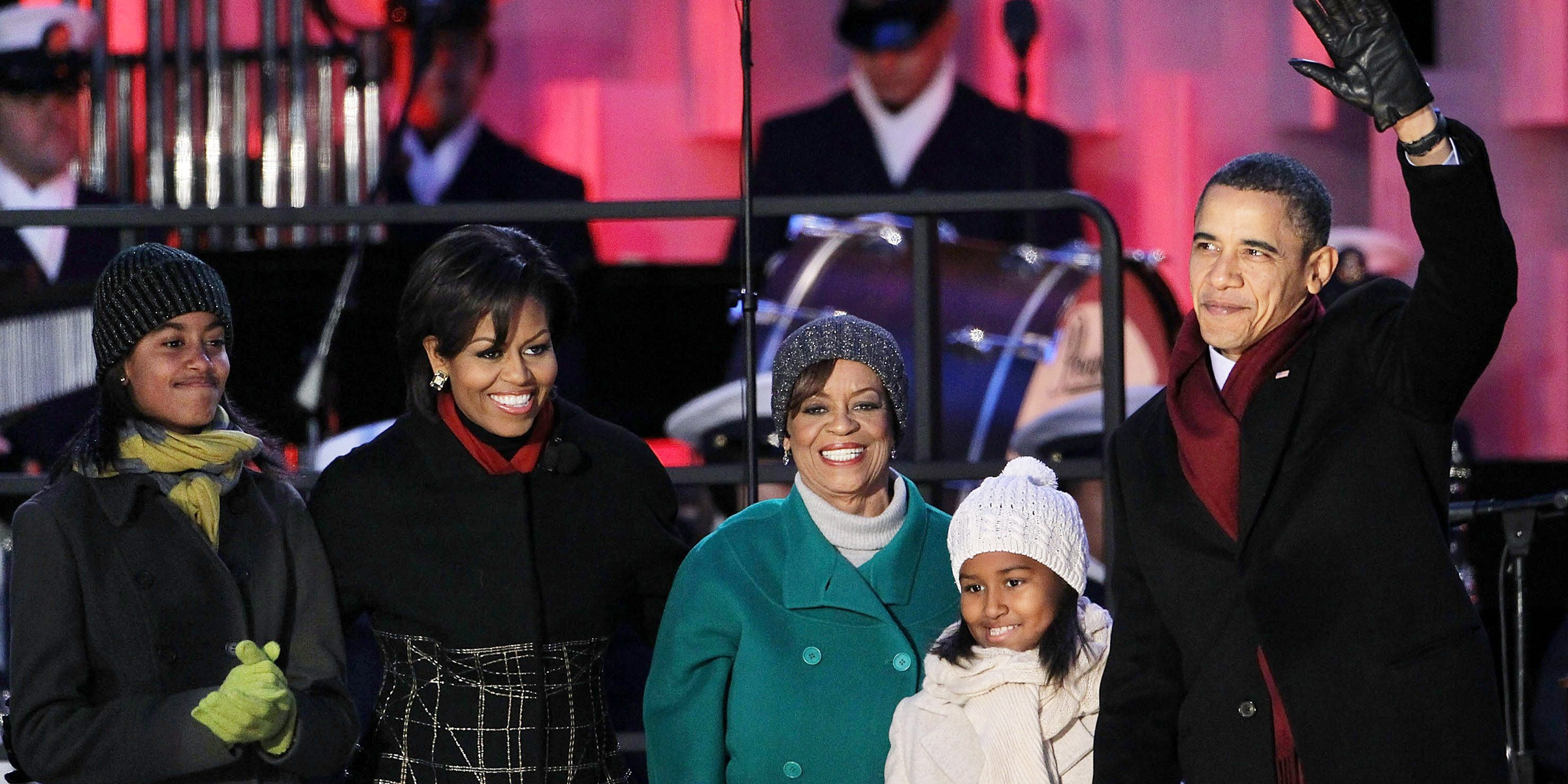 Malia, Michelle, Sasha, and Barack Obama with Michelle's mother, Marian Robinson | Source: Getty Images